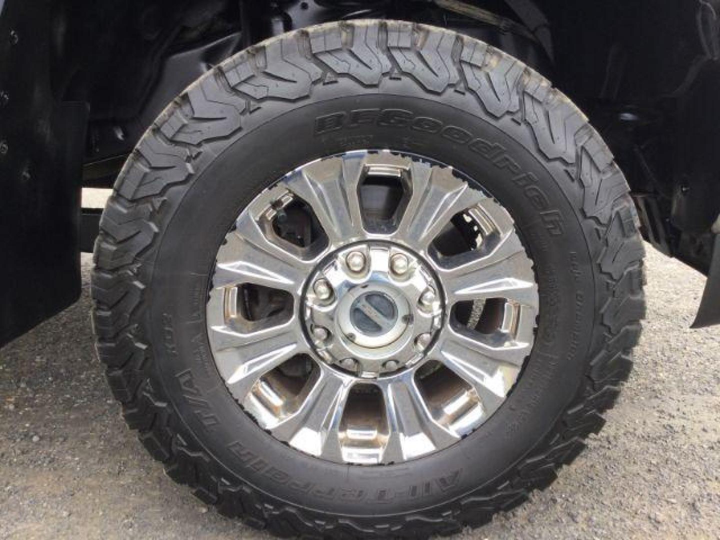 2017 /black leather Ford F-250 SD Lariat Crew Cab 4WD (1FT7W2BT8HE) with an 6.7L V8 OHV 16V DIESEL engine, 6-Speed Automatic transmission, located at 1801 Main Street, Lewiston, 83501, (208) 743-9371, 46.417065, -117.004799 - Photo#22