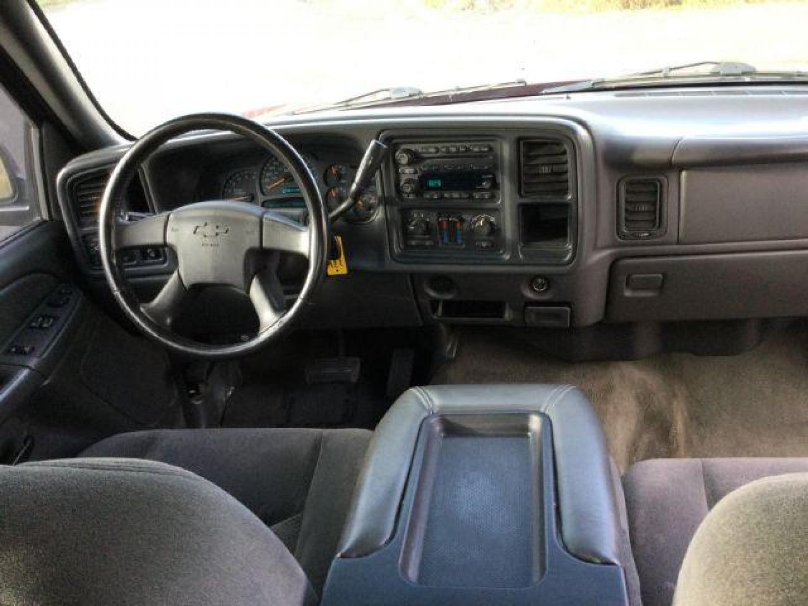 2005 Sport Red Metallic /Dark Charcoal Cloth Interior Chevrolet Silverado 1500 Ext. Cab Short Bed 4WD (2GCEK19VX51) with an 4.8L V8 OHV 16V engine, 4-Speed Automatic transmission, located at 1801 Main Street, Lewiston, 83501, (208) 743-9371, 46.417065, -117.004799 - Photo #13