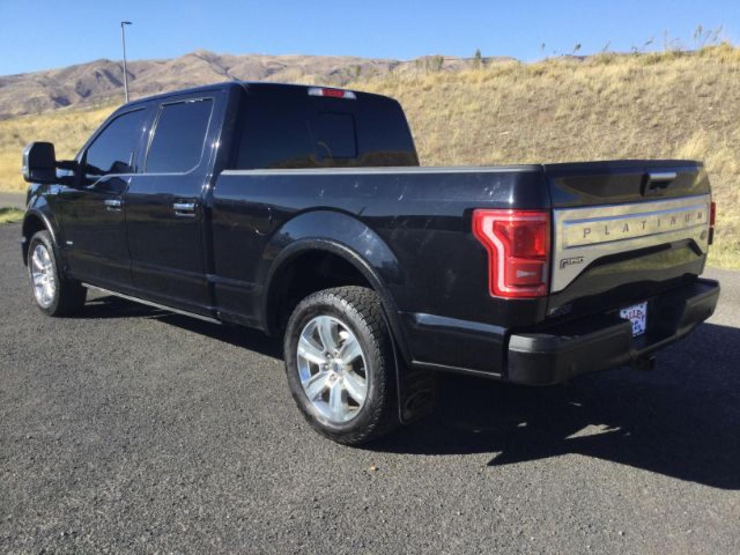 2017 Shadow Black /Black, premium leather Ford F-150 Platinum SuperCrew 6.5-ft. Bed 4WD (1FTFW1EG7HF) with an 3.5 V6 engine, 6-Speed Automatic transmission, located at 1801 Main Street, Lewiston, 83501, (208) 743-9371, 46.417065, -117.004799- Photo#3