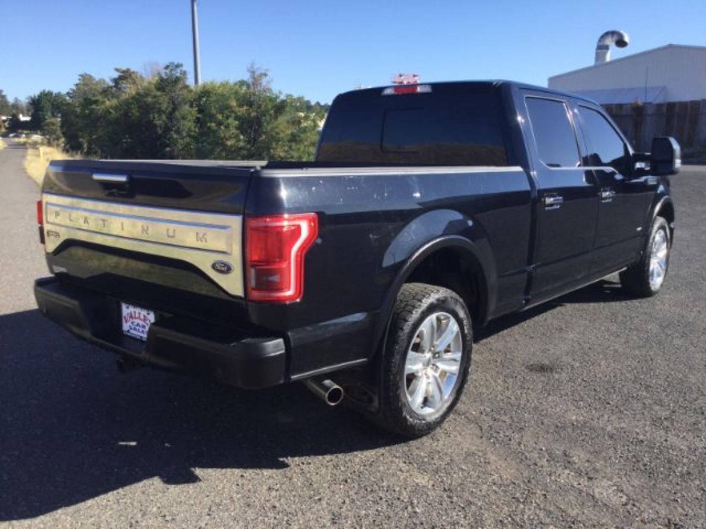 2017 Shadow Black /Black, premium leather Ford F-150 Platinum SuperCrew 6.5-ft. Bed 4WD (1FTFW1EG7HF) with an 3.5 V6 engine, 6-Speed Automatic transmission, located at 1801 Main Street, Lewiston, 83501, (208) 743-9371, 46.417065, -117.004799- Photo#18