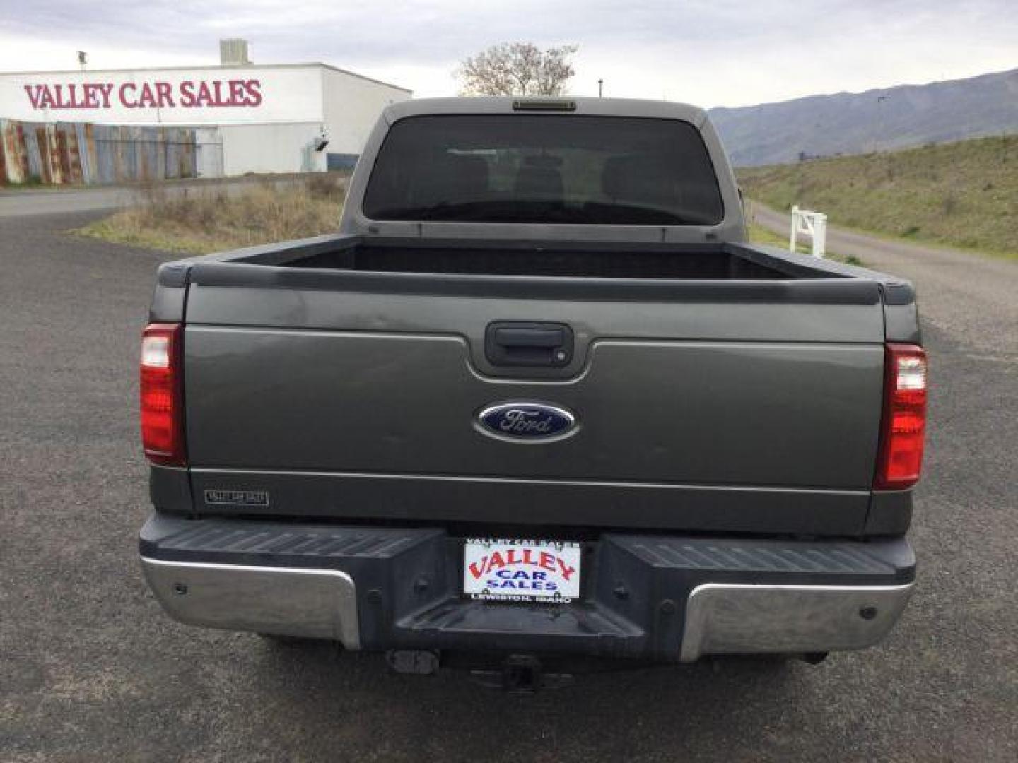 2014 Sterling Gray Metallic /Steel Ford F-350 SD XLT Crew Cab 4WD (1FT8W3BT3EE) with an 6.7L V8 OHV 16V DIESEL engine, 6-Speed Automatic transmission, located at 1801 Main Street, Lewiston, 83501, (208) 743-9371, 46.417065, -117.004799 - Photo#19