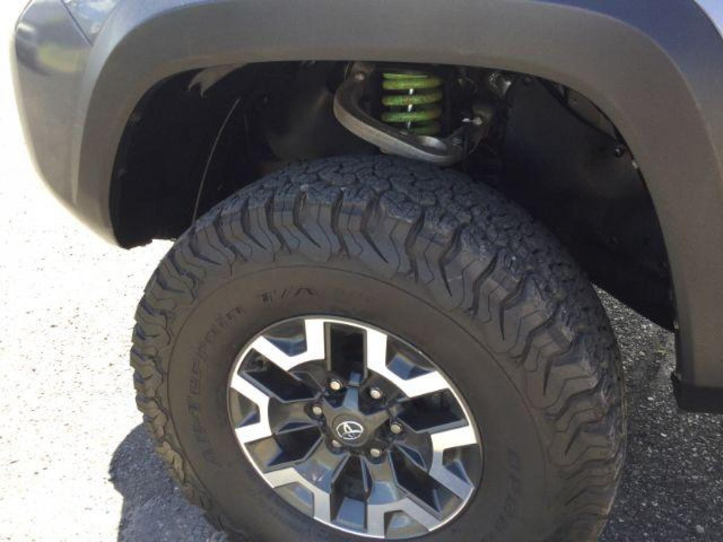2019 Toyota Tacoma SR5 Double Cab Long Bed V6 6AT 4WD (5TFCZ5AN2KX) with an 3.5L V6 DOHC 24V engine, 6-Speed Automatic transmission, located at 1801 Main Street, Lewiston, 83501, (208) 743-9371, 46.417065, -117.004799 - Photo#25
