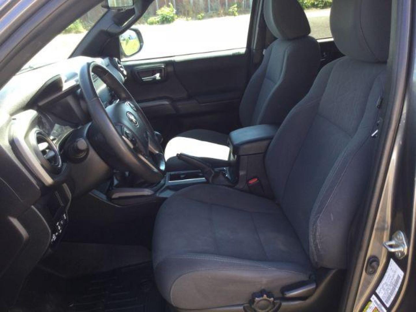2019 Toyota Tacoma SR5 Double Cab Long Bed V6 6AT 4WD (5TFCZ5AN2KX) with an 3.5L V6 DOHC 24V engine, 6-Speed Automatic transmission, located at 1801 Main Street, Lewiston, 83501, (208) 743-9371, 46.417065, -117.004799 - Photo#5