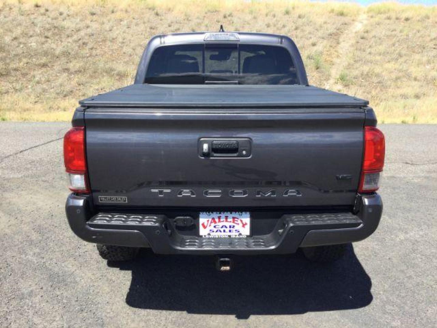 2019 Toyota Tacoma SR5 Double Cab Long Bed V6 6AT 4WD (5TFCZ5AN2KX) with an 3.5L V6 DOHC 24V engine, 6-Speed Automatic transmission, located at 1801 Main Street, Lewiston, 83501, (208) 743-9371, 46.417065, -117.004799 - Photo#7