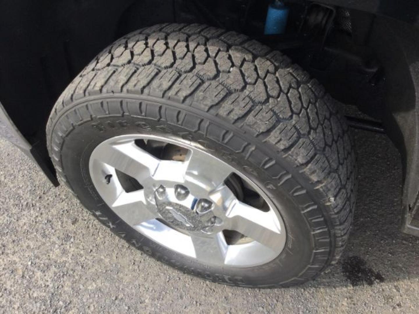 2018 Black /Jet Black, leather Chevrolet Silverado 2500HD LTZ Crew Cab 4WD (1GC1KWEG9JF) with an 6.0L V8 OHV 16V FFV engine, 6-Speed Automatic transmission, located at 1801 Main Street, Lewiston, 83501, (208) 743-9371, 46.417065, -117.004799- Photo#25