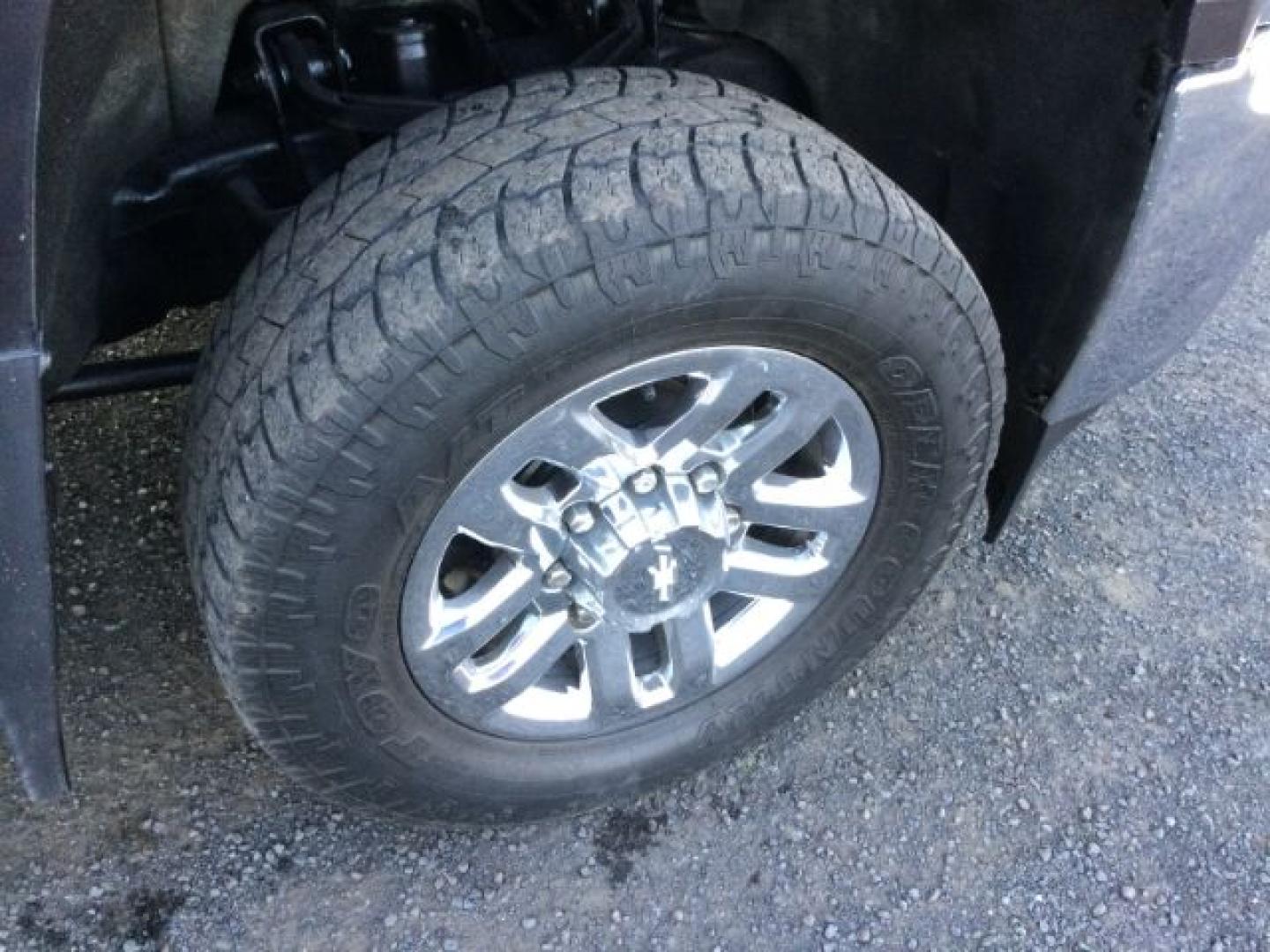 2016 Graystone Metallic /Black Leather Chevrolet Silverado 3500HD LTZ CREW CAB 4X4 (1GC4K0E85GF) with an Duramax 6.6L V-8 diesel direct injection engine, 6-Speed Automatic transmission, located at 1801 Main Street, Lewiston, 83501, (208) 743-9371, 46.417065, -117.004799- Photo#25