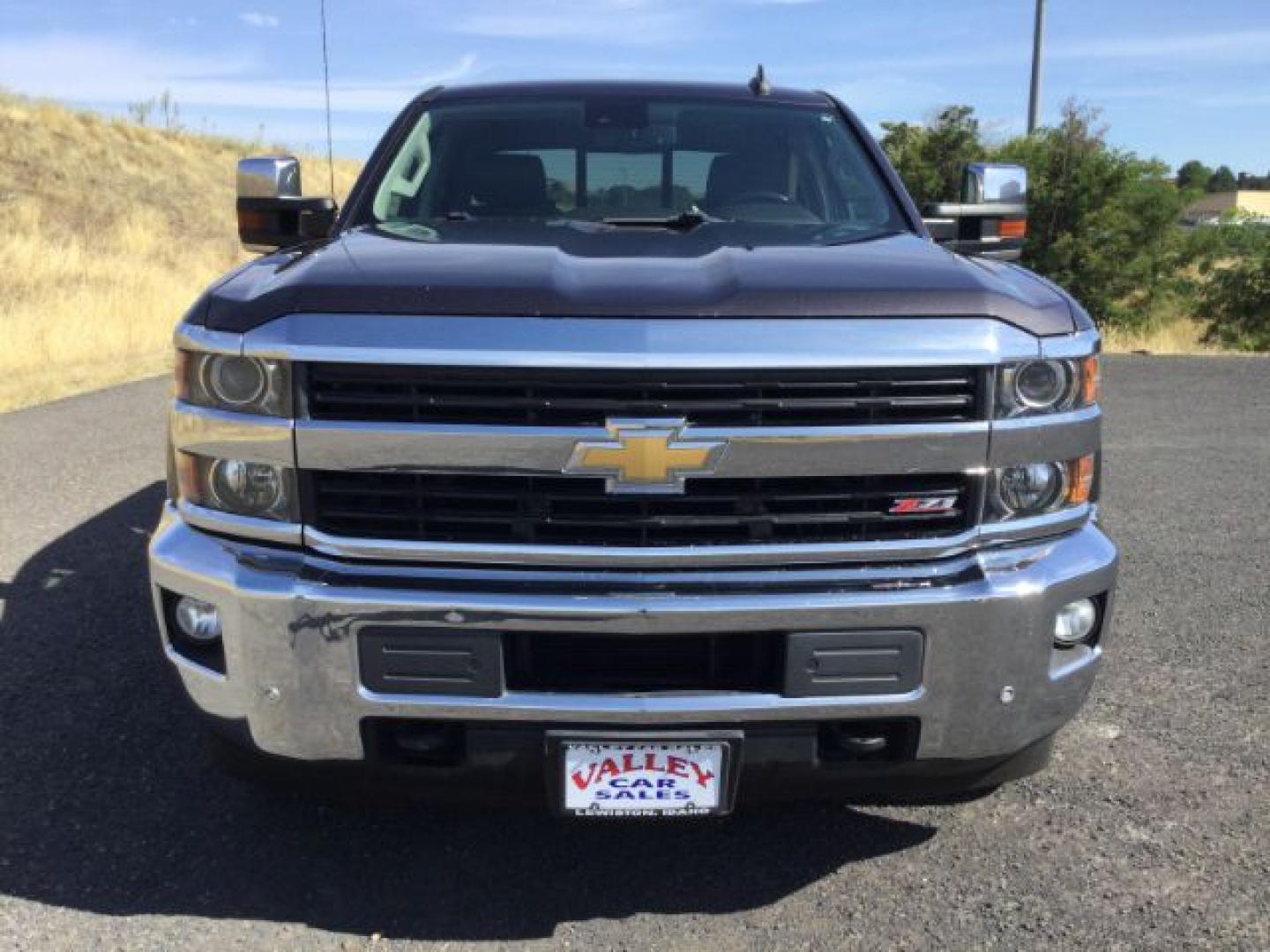 2016 Graystone Metallic /Black Leather Chevrolet Silverado 3500HD LTZ CREW CAB 4X4 (1GC4K0E85GF) with an Duramax 6.6L V-8 diesel direct injection engine, 6-Speed Automatic transmission, located at 1801 Main Street, Lewiston, 83501, (208) 743-9371, 46.417065, -117.004799- Photo#11