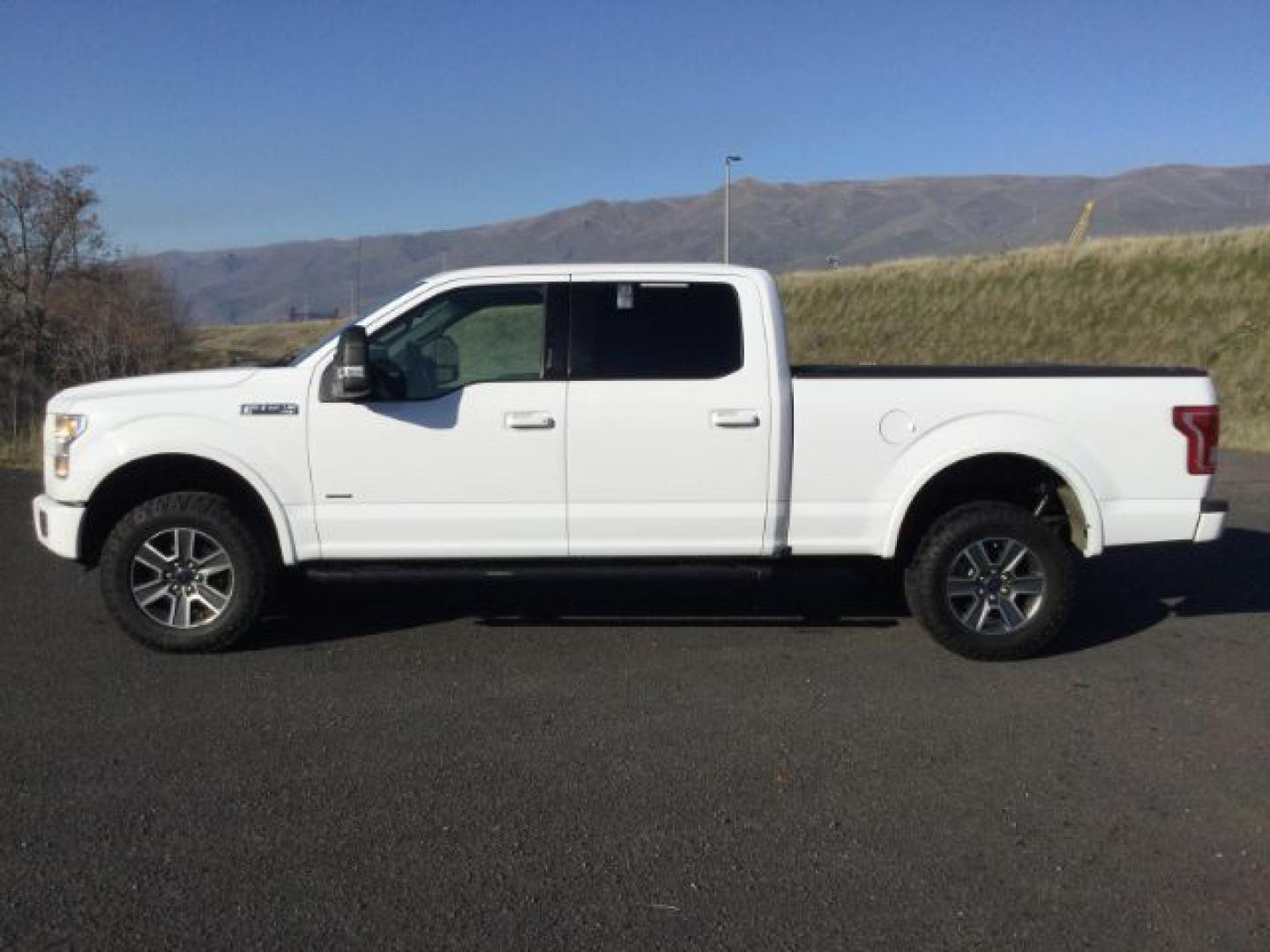 2016 Oxford White Ford F-150 XLT SuperCrew 6.5-ft. Bed 4WD (1FTFW1EGXGK) with an 3.5 V6 engine, 6-Speed Automatic transmission, located at 1801 Main Street, Lewiston, 83501, (208) 743-9371, 46.417065, -117.004799- Photo#1