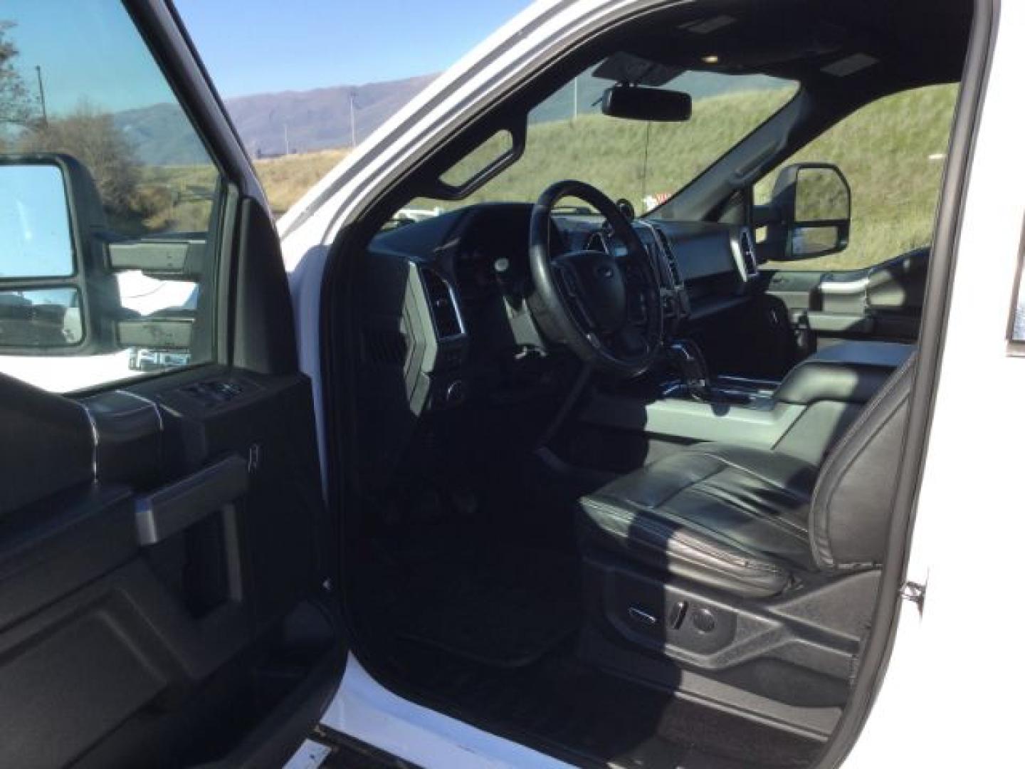 2016 Oxford White Ford F-150 XLT SuperCrew 6.5-ft. Bed 4WD (1FTFW1EGXGK) with an 3.5 V6 engine, 6-Speed Automatic transmission, located at 1801 Main Street, Lewiston, 83501, (208) 743-9371, 46.417065, -117.004799- Photo#3