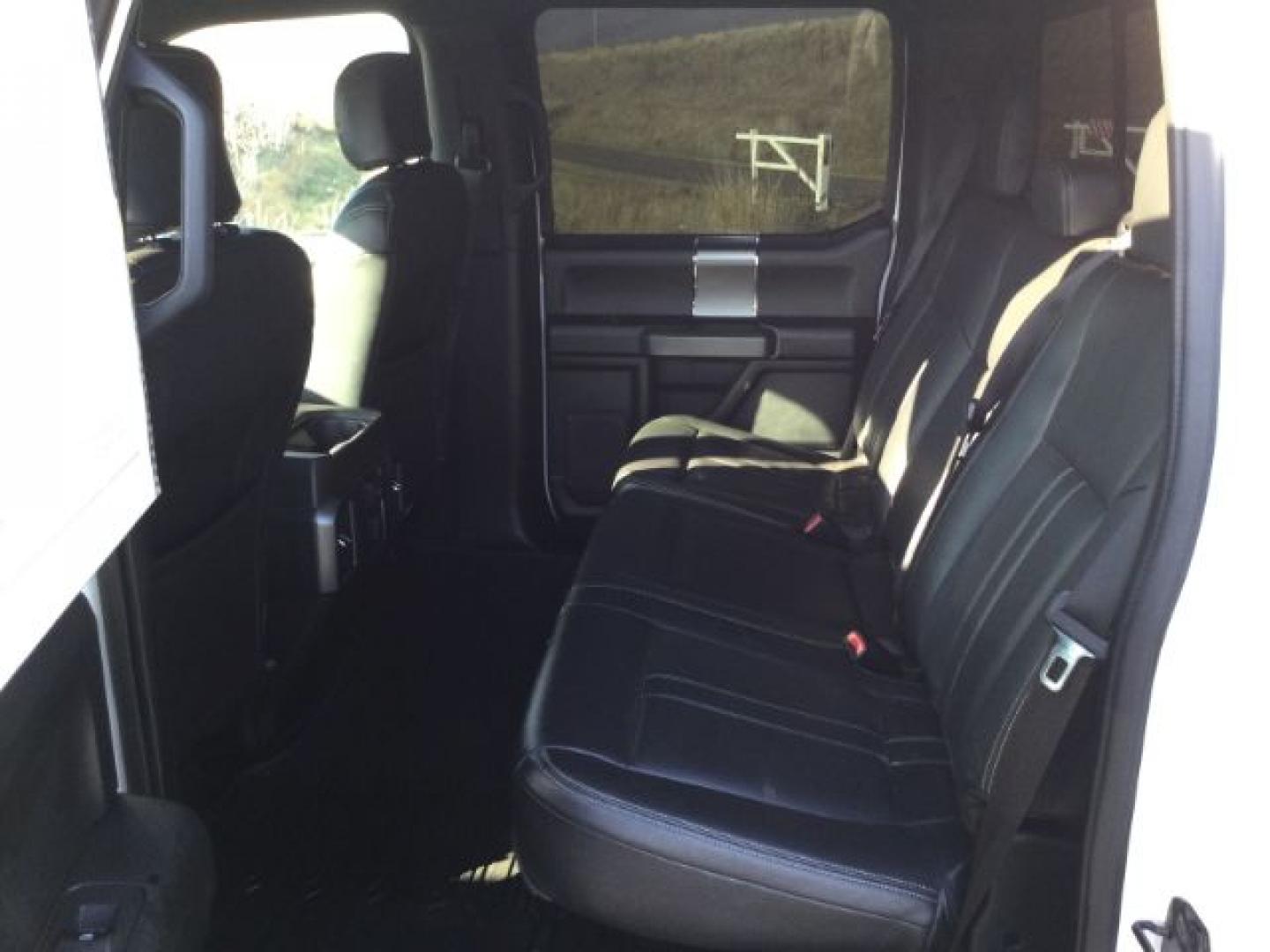 2016 Oxford White Ford F-150 XLT SuperCrew 6.5-ft. Bed 4WD (1FTFW1EGXGK) with an 3.5 V6 engine, 6-Speed Automatic transmission, located at 1801 Main Street, Lewiston, 83501, (208) 743-9371, 46.417065, -117.004799- Photo#5