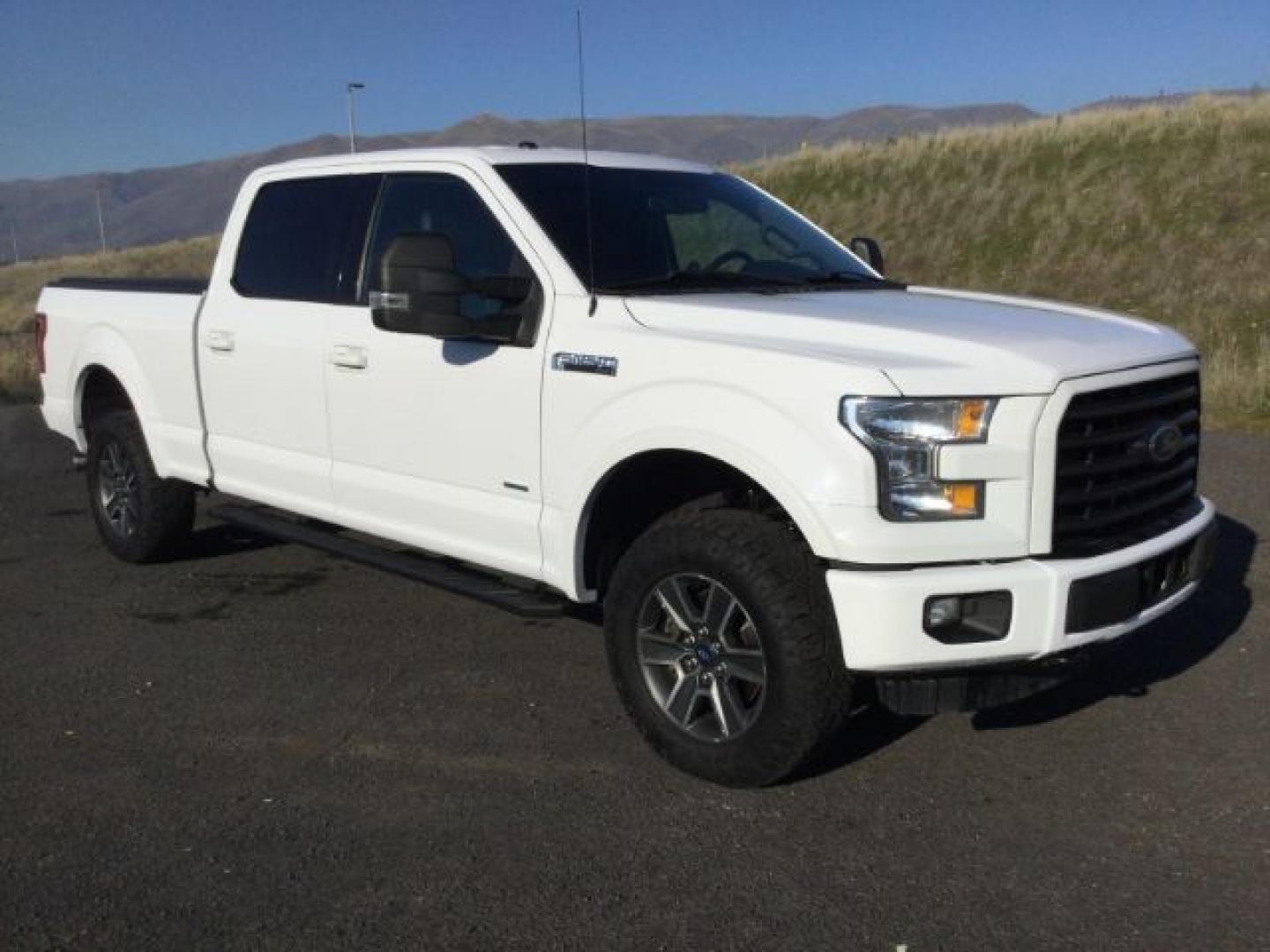 2016 Oxford White Ford F-150 XLT SuperCrew 6.5-ft. Bed 4WD (1FTFW1EGXGK) with an 3.5 V6 engine, 6-Speed Automatic transmission, located at 1801 Main Street, Lewiston, 83501, (208) 743-9371, 46.417065, -117.004799- Photo#14