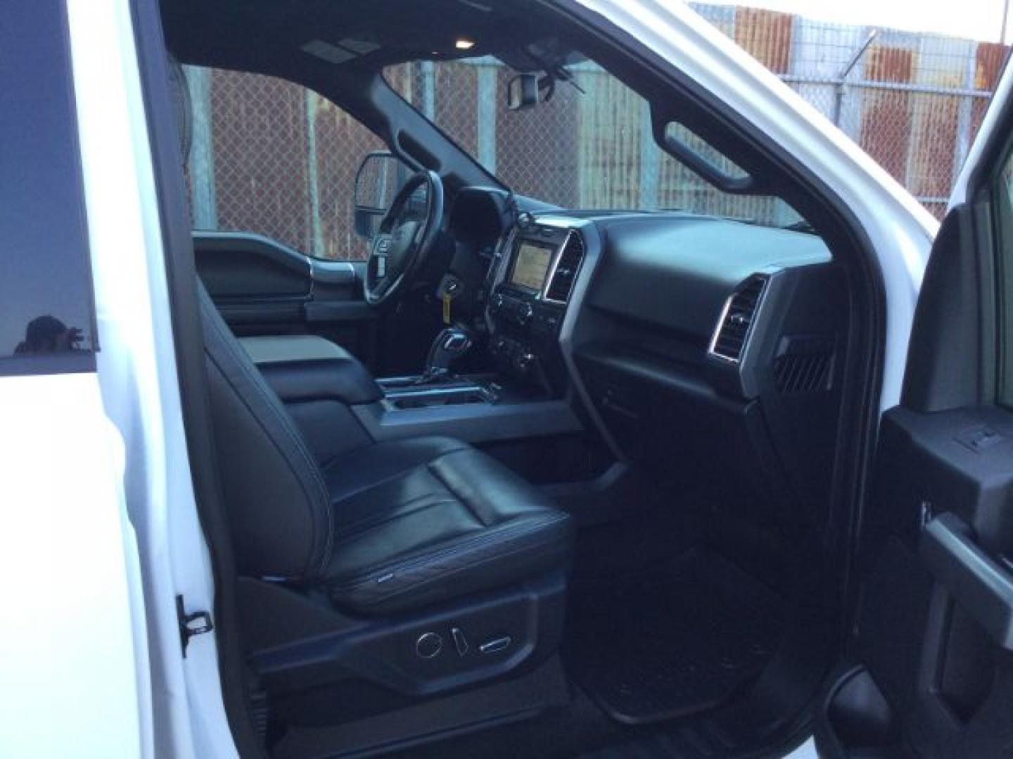 2016 Oxford White Ford F-150 XLT SuperCrew 6.5-ft. Bed 4WD (1FTFW1EGXGK) with an 3.5 V6 engine, 6-Speed Automatic transmission, located at 1801 Main Street, Lewiston, 83501, (208) 743-9371, 46.417065, -117.004799- Photo#18
