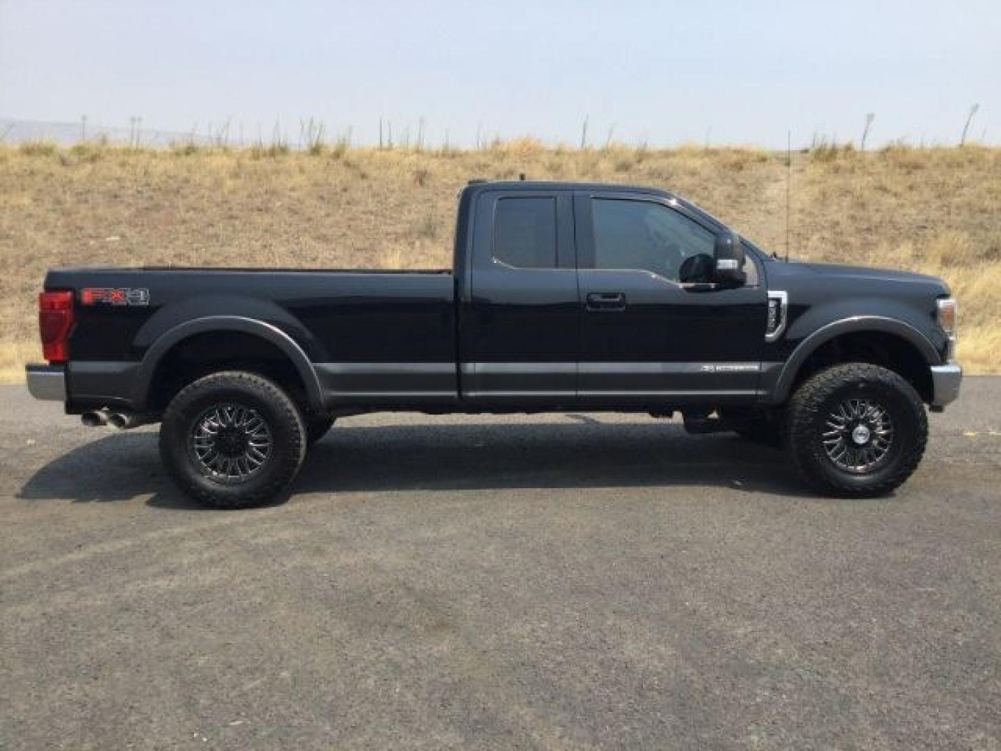 2020 Agate Black/Magnetic Metallic /Black, leather Ford F-350 SD Lariat SuperCab 4WD (1FT8X3BT4LE) with an 6.7L V8 OHV 16V DIESEL engine, 6-Speed Automatic transmission, located at 1801 Main Street, Lewiston, 83501, (208) 743-9371, 46.417065, -117.004799- Photo#18