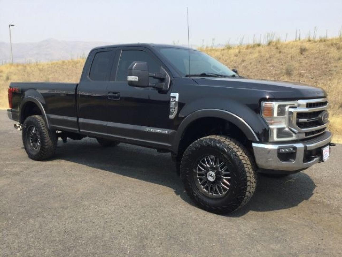 2020 Agate Black/Magnetic Metallic /Black, leather Ford F-350 SD Lariat SuperCab 4WD (1FT8X3BT4LE) with an 6.7L V8 OHV 16V DIESEL engine, 6-Speed Automatic transmission, located at 1801 Main Street, Lewiston, 83501, (208) 743-9371, 46.417065, -117.004799- Photo#19