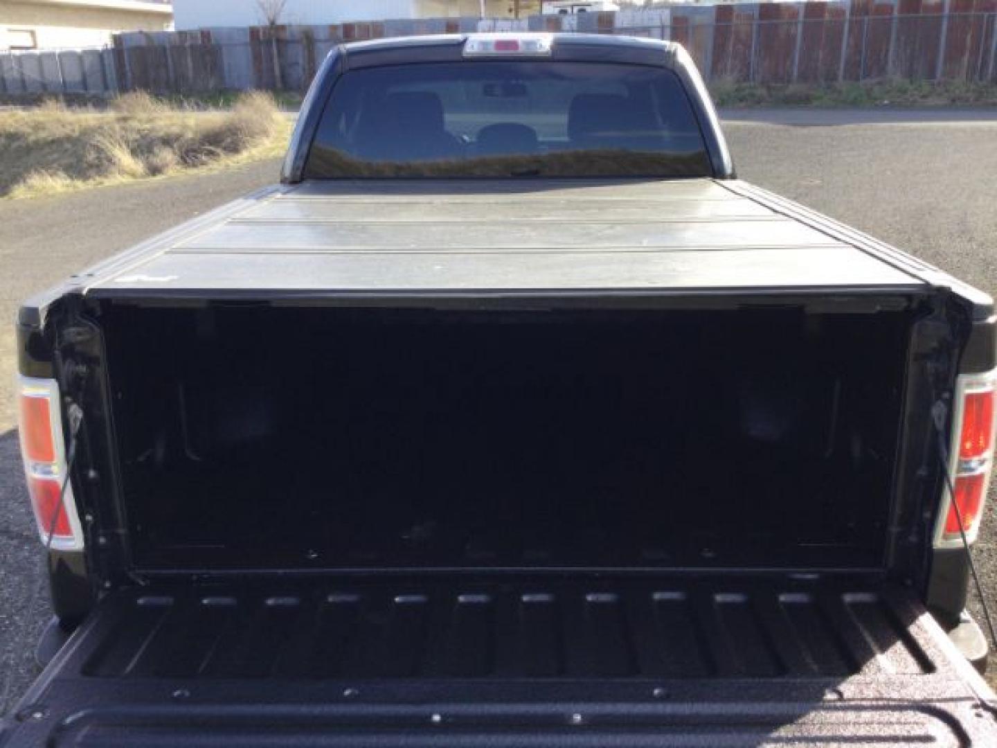 2012 Tuxedo Black Metallic /Black Cloth Ford F150 Supercab 4x4 FX4 Supercab 4WD (1FTFX1ET5CF) with an 3.5 Ecoboost V6 engine, 6-SPEED AUTOMATIC transmission, located at 1801 Main Street, Lewiston, 83501, (208) 743-9371, 46.417065, -117.004799- Photo#11