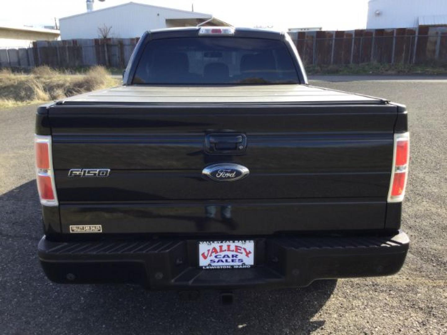 2012 Tuxedo Black Metallic /Black Cloth Ford F150 Supercab 4x4 FX4 Supercab 4WD (1FTFX1ET5CF) with an 3.5 Ecoboost V6 engine, 6-SPEED AUTOMATIC transmission, located at 1801 Main Street, Lewiston, 83501, (208) 743-9371, 46.417065, -117.004799- Photo#12