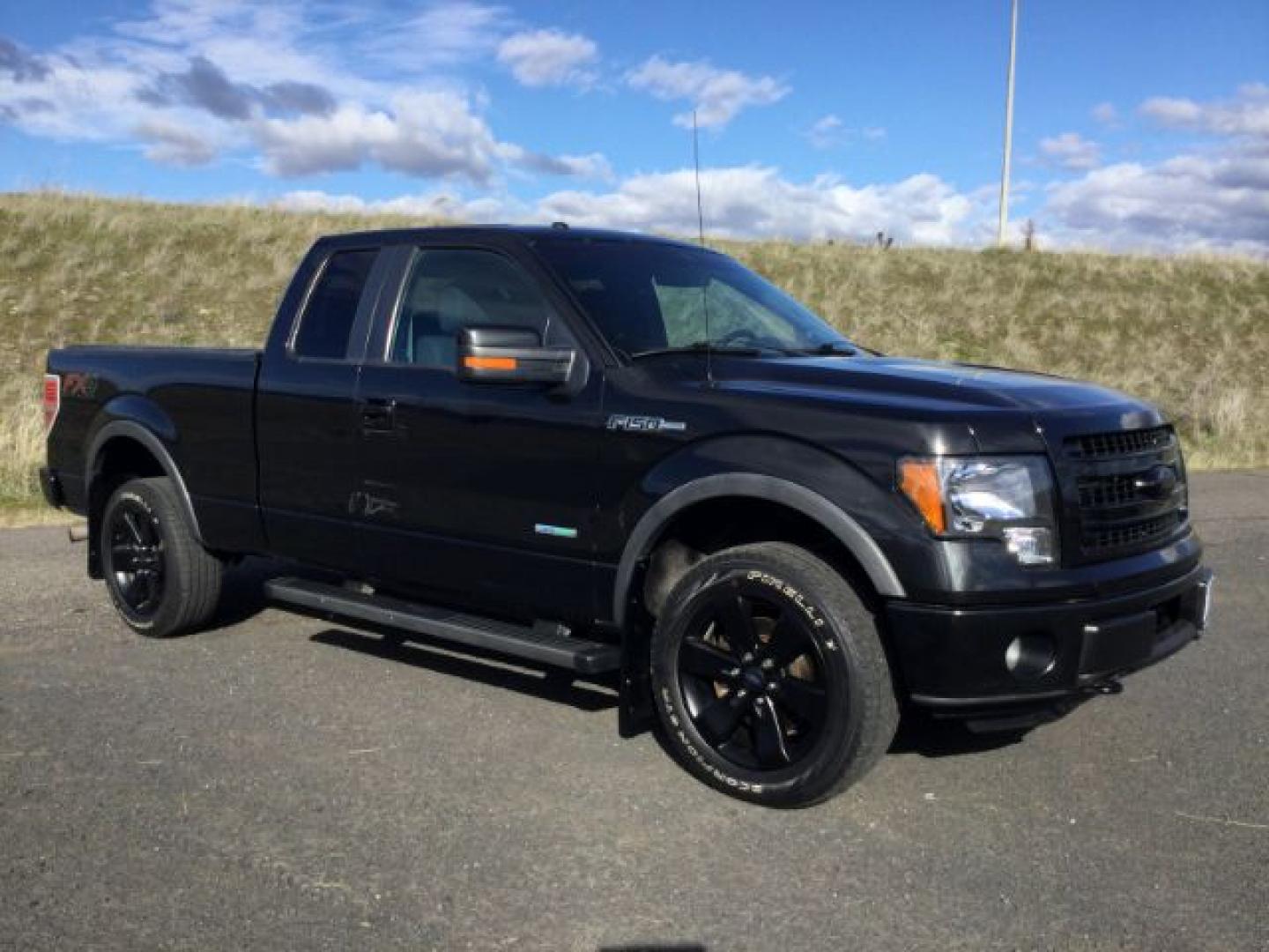 2012 Tuxedo Black Metallic /Black Cloth Ford F150 Supercab 4x4 FX4 Supercab 4WD (1FTFX1ET5CF) with an 3.5 Ecoboost V6 engine, 6-SPEED AUTOMATIC transmission, located at 1801 Main Street, Lewiston, 83501, (208) 743-9371, 46.417065, -117.004799- Photo#15