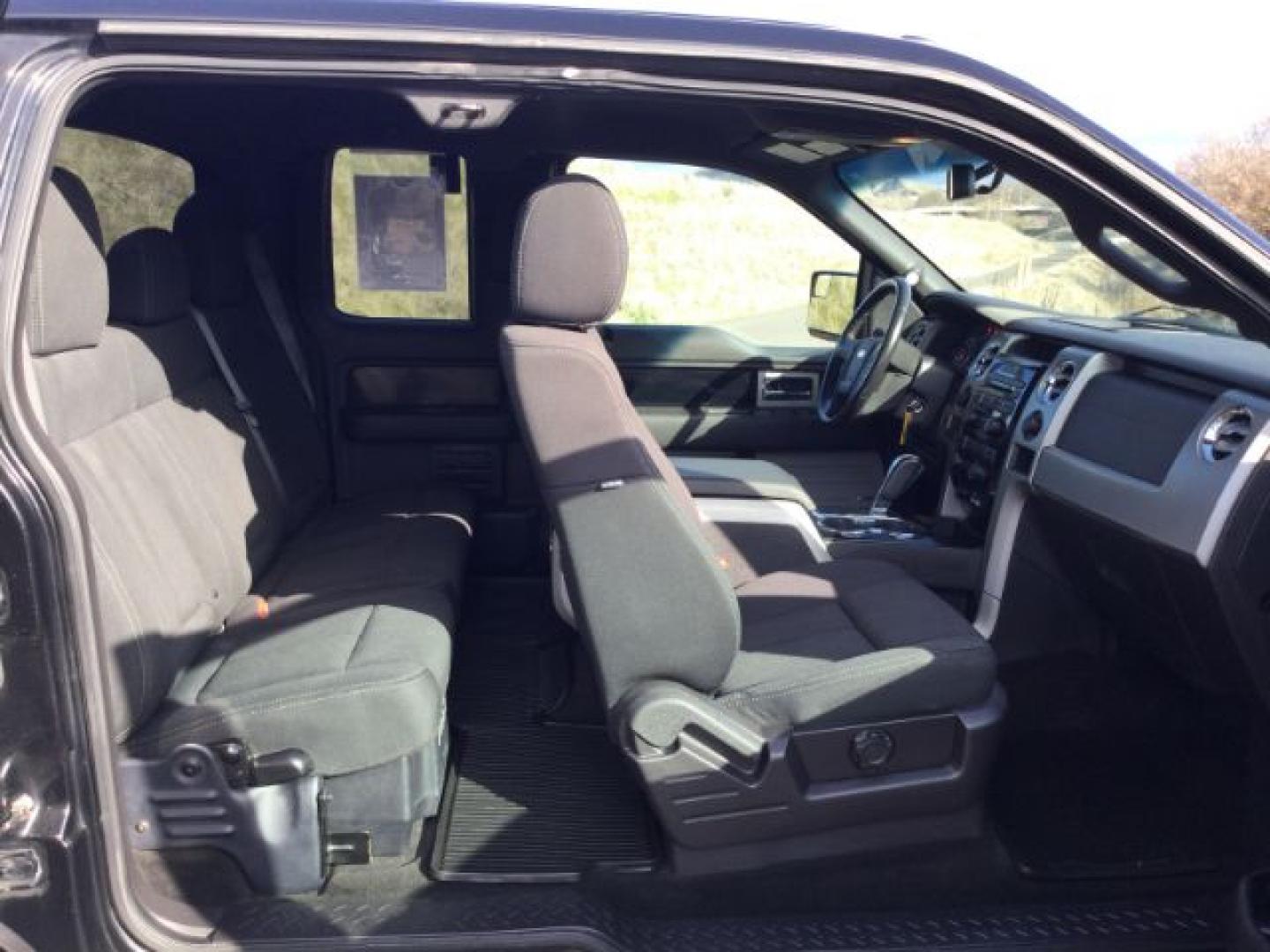 2012 Tuxedo Black Metallic /Black Cloth Ford F150 Supercab 4x4 FX4 Supercab 4WD (1FTFX1ET5CF) with an 3.5 Ecoboost V6 engine, 6-SPEED AUTOMATIC transmission, located at 1801 Main Street, Lewiston, 83501, (208) 743-9371, 46.417065, -117.004799- Photo#17