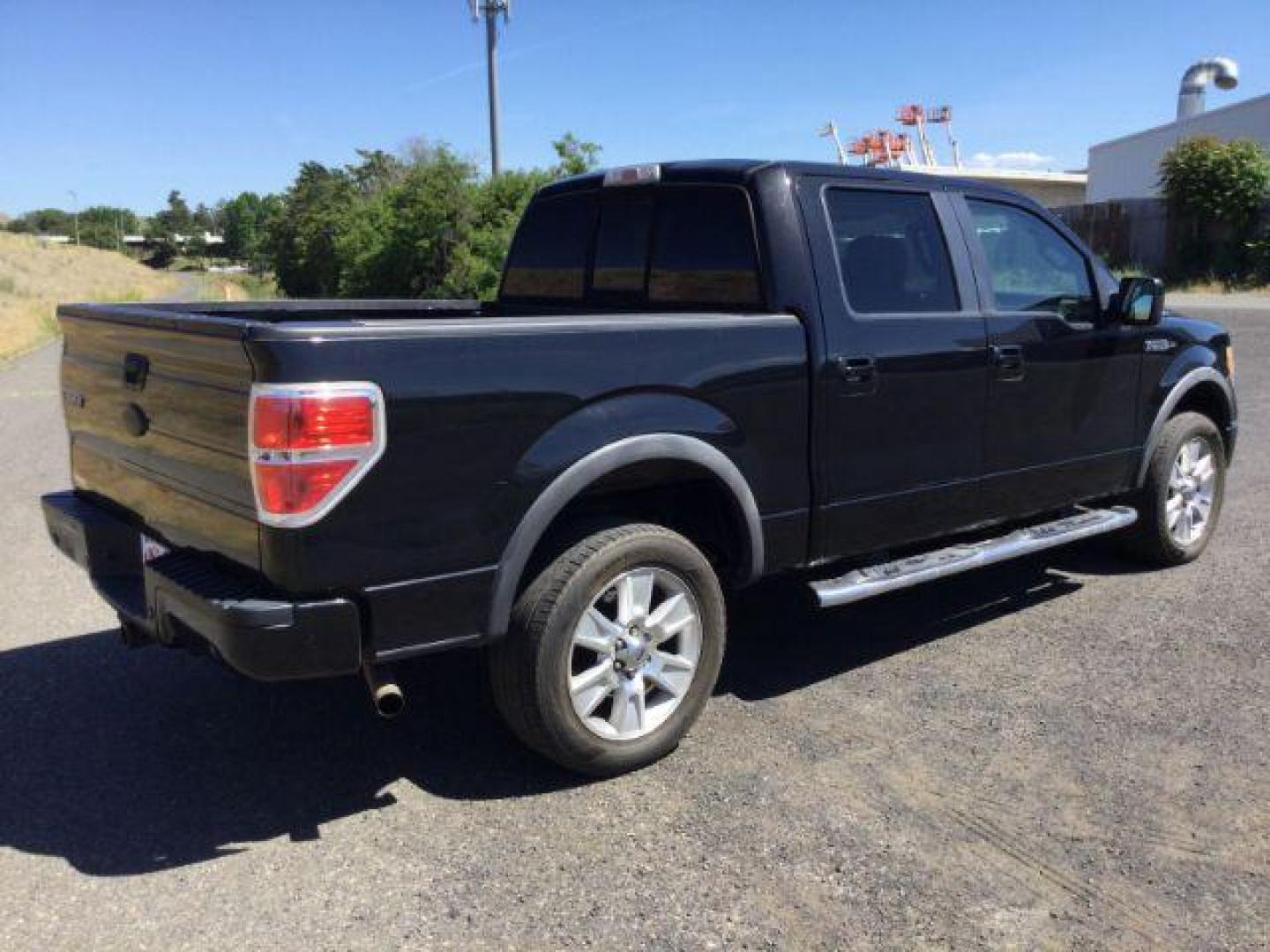 2010 Black /black leather Ford F-150 FX4 (1FTFW1EV4AF) with an 5.4L V8 engine engine, 6-SPEED AUTOMATIC transmission, located at 1801 Main Street, Lewiston, 83501, (208) 743-9371, 46.417065, -117.004799 - Photo#9