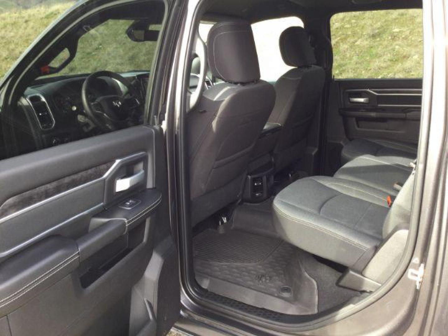 2024 Granite Crystal Metallic Clearcoat /Diesel Gray/Black Ram 3500 Big Horn Crew Cab 4x4 8' Box (3C63R3HL7RG) with an Cummins 6.7L I-6 diesel direct injection engine, 6-SPEED AUTOMATIC transmission, located at 1801 Main Street, Lewiston, 83501, (208) 743-9371, 46.417065, -117.004799 - Photo#5