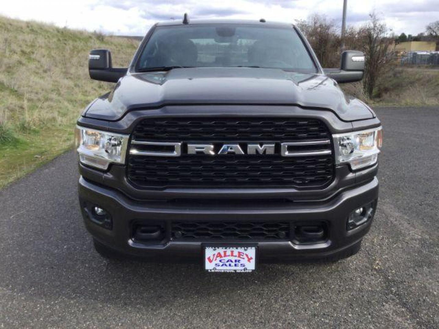 2024 Granite Crystal Metallic Clearcoat /Diesel Gray/Black Ram 3500 Big Horn Crew Cab 4x4 8' Box (3C63R3HL7RG) with an Cummins 6.7L I-6 diesel direct injection engine, 6-SPEED AUTOMATIC transmission, located at 1801 Main Street, Lewiston, 83501, (208) 743-9371, 46.417065, -117.004799 - Photo#13