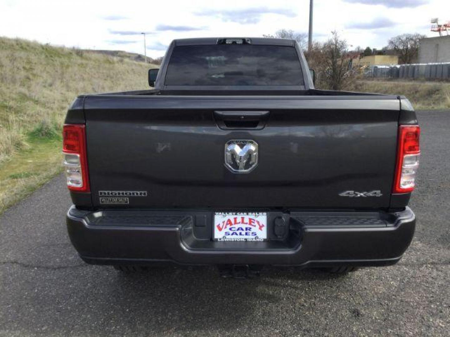 2024 Granite Crystal Metallic Clearcoat /Diesel Gray/Black Ram 3500 Big Horn Crew Cab 4x4 8' Box (3C63R3HL7RG) with an Cummins 6.7L I-6 diesel direct injection engine, 6-SPEED AUTOMATIC transmission, located at 1801 Main Street, Lewiston, 83501, (208) 743-9371, 46.417065, -117.004799 - Photo#26