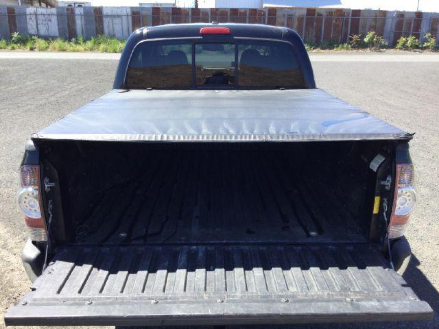 2010 Black Sand Pearl /Sand Beige Toyota Tacoma PreRunner V6 (3TMJU4GN1AM) with an 4L V-6 DOHC engine, 5-Speed Automatic transmission, located at 1801 Main Street, Lewiston, 83501, (208) 743-9371, 46.417065, -117.004799 - Photo#13