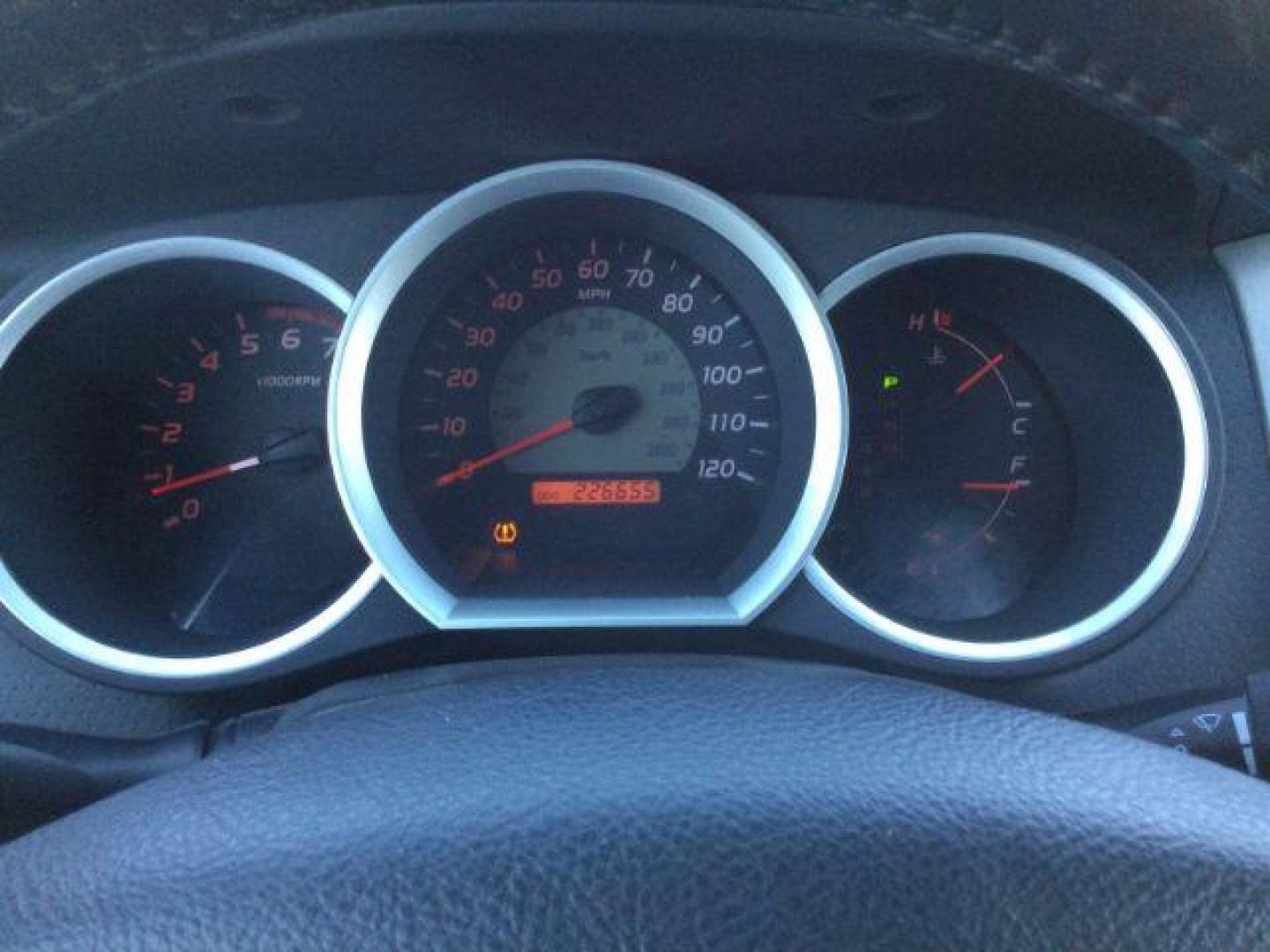 2010 Black Sand Pearl /Sand Beige Toyota Tacoma PreRunner V6 (3TMJU4GN1AM) with an 4L V-6 DOHC engine, 5-Speed Automatic transmission, located at 1801 Main Street, Lewiston, 83501, (208) 743-9371, 46.417065, -117.004799 - Photo#17