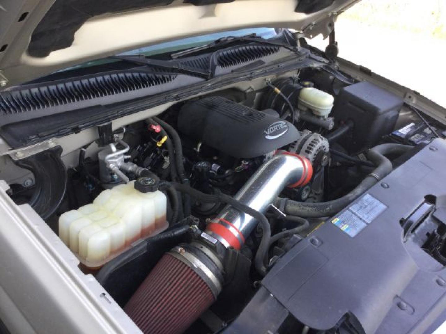 2007 Silver Birch Metallic /Dark Charcoal Chevrolet Silverado 1500 Classic LS (1GCEK19V77E) with an Vortec 4.8L V-8 regular unleaded engine, 4 speed Automatic transmission, located at 1801 Main Street, Lewiston, 83501, (208) 743-9371, 46.417065, -117.004799- Photo#18