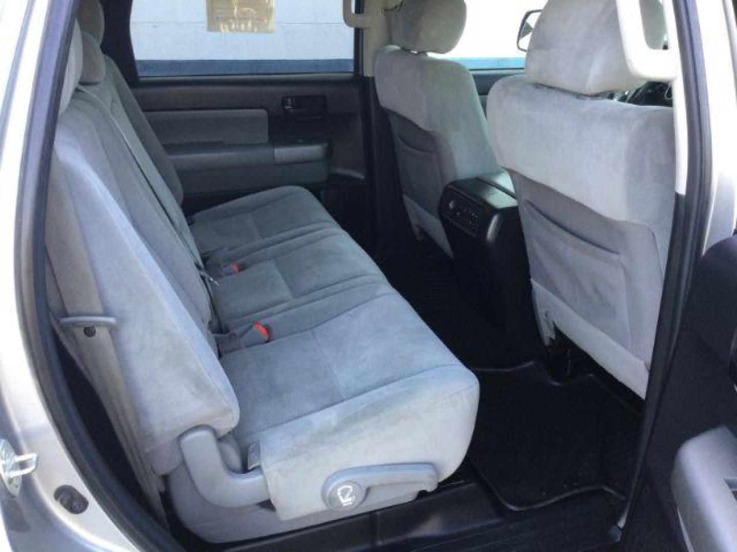2015 Silver Sky Metallic /Gray Toyota Sequoia SR5 5.7L V8 (5TDBY5G19FS) with an I-FORCE 5.7L V-8 DOHC engine, 6-SPEED AUTOMATIC transmission, located at 1801 Main Street, Lewiston, 83501, (208) 743-9371, 46.417065, -117.004799 - Photo#20