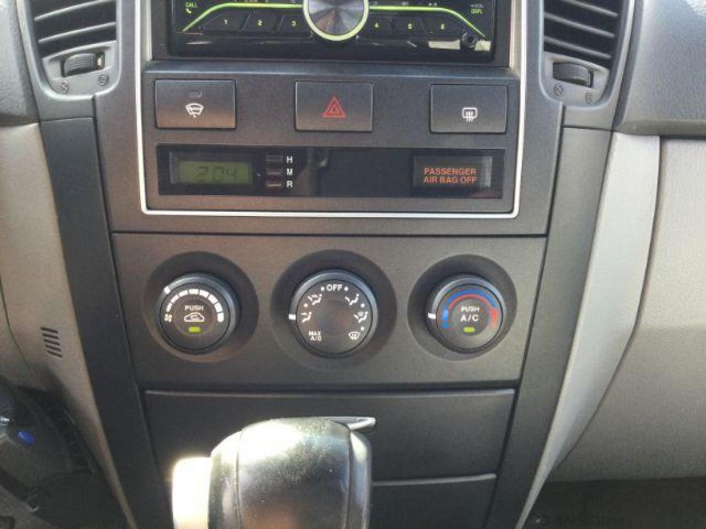 2009 Silver /Gray Kia Sorento LX (KNDJC735895) with an 3.3L V-6 DOHC engine, Automatic, 5-Spd w/Overdrive and Sportmatic transmission, located at 1801 Main Street, Lewiston, 83501, (208) 743-9371, 46.417065, -117.004799 - Photo#17