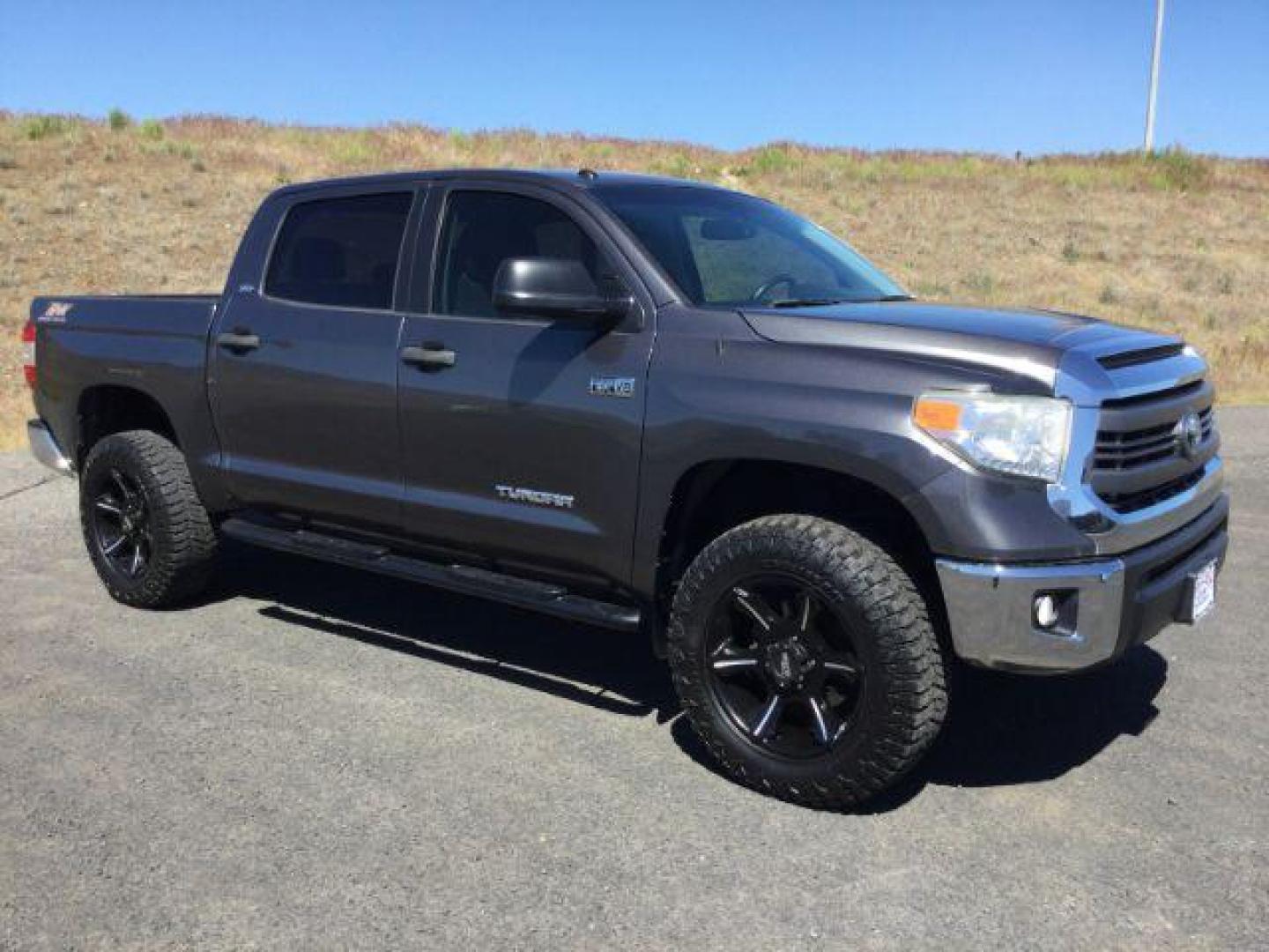 2015 Magnetic Gray Metallic /Graphite Toyota Tundra SR5 Crew Max 4x4 (5TFDY5F10FX) with an I-FORCE 5.7L V-8 DOHC engine, 5-Speed Automatic transmission, located at 1801 Main Street, Lewiston, 83501, (208) 743-9371, 46.417065, -117.004799 - Photo#11