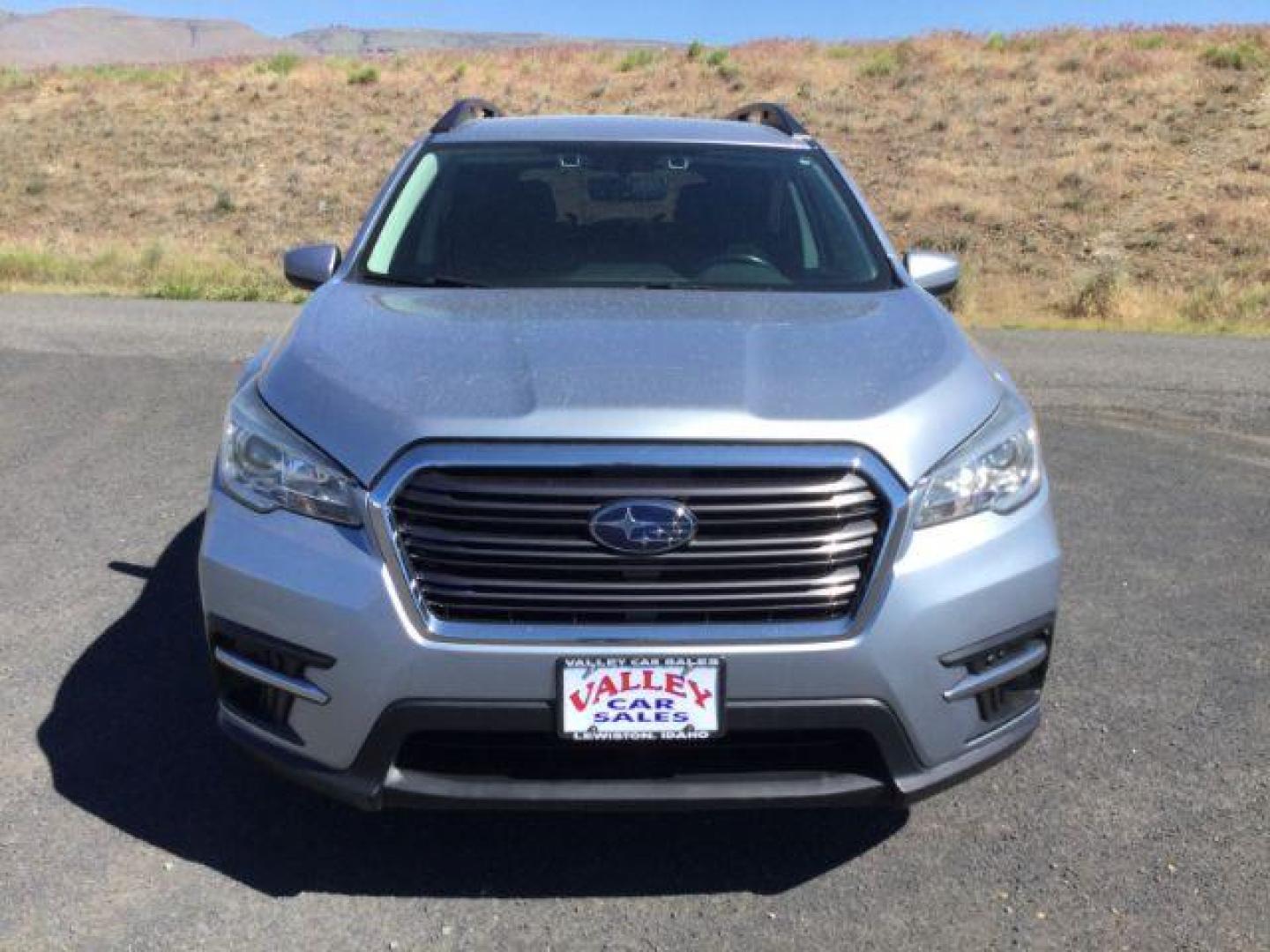 2020 Ice Silver Metallic /Black Cloth Subaru Ascent Premium 7 Passenger (4S4WMAFD1L3) with an 2.4L H-4 gasoline direct injection engine, CVT Automatic transmission, located at 1801 Main Street, Lewiston, 83501, (208) 743-9371, 46.417065, -117.004799 - Photo#7