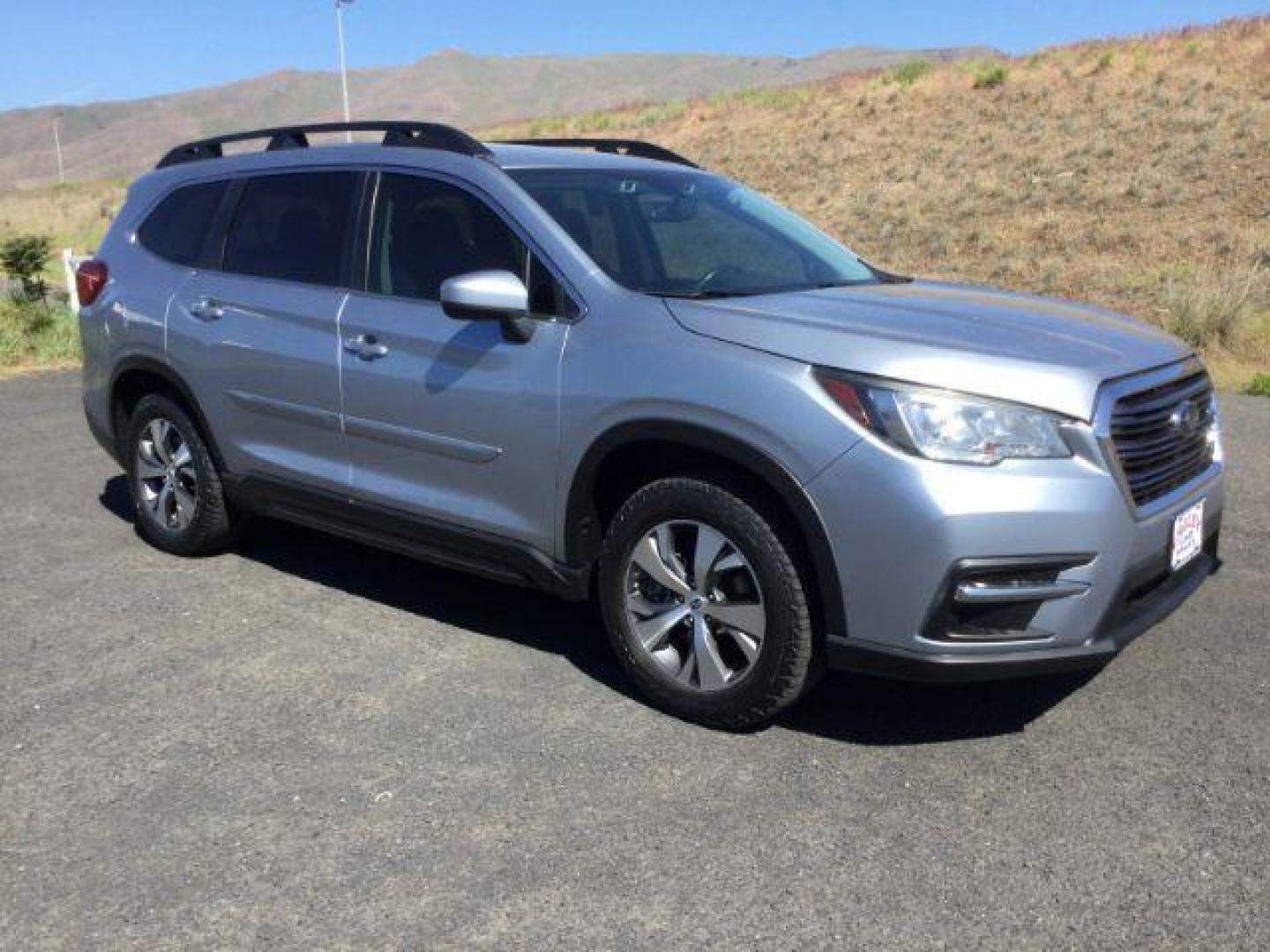 2020 Ice Silver Metallic /Black Cloth Subaru Ascent Premium 7 Passenger (4S4WMAFD1L3) with an 2.4L H-4 gasoline direct injection engine, CVT Automatic transmission, located at 1801 Main Street, Lewiston, 83501, (208) 743-9371, 46.417065, -117.004799 - Photo#10