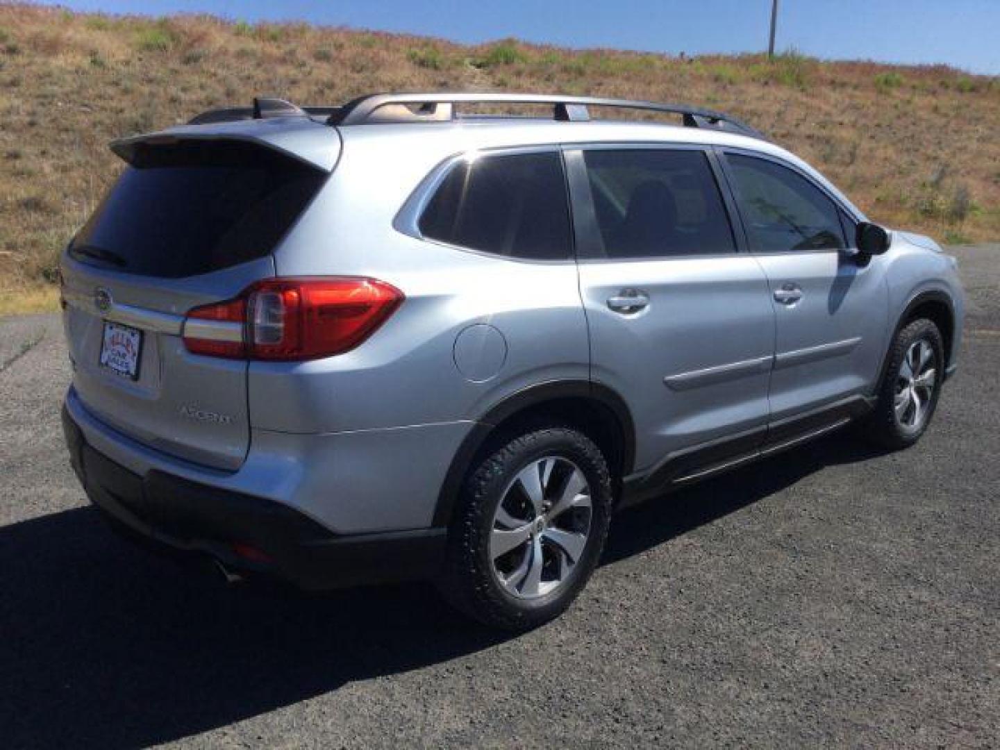 2020 Ice Silver Metallic /Black Cloth Subaru Ascent Premium 7 Passenger (4S4WMAFD1L3) with an 2.4L H-4 gasoline direct injection engine, CVT Automatic transmission, located at 1801 Main Street, Lewiston, 83501, (208) 743-9371, 46.417065, -117.004799 - Photo#12