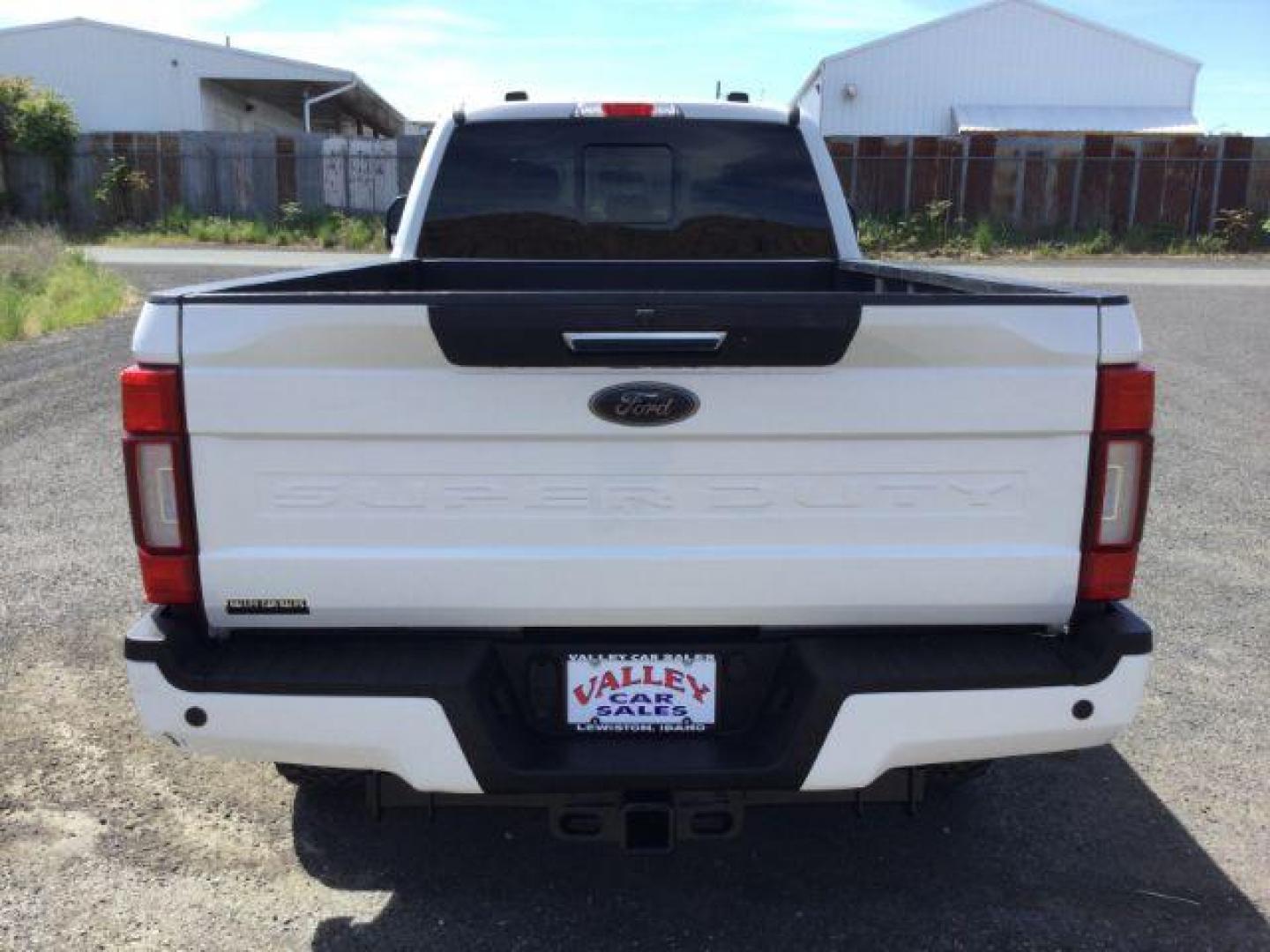 2020 Star White Metallic Tri-Coat Ford F-350 LARIAT (1FT8W3BT2LE) , located at 1801 Main Street, Lewiston, 83501, (208) 743-9371, 46.417065, -117.004799 - Photo#5