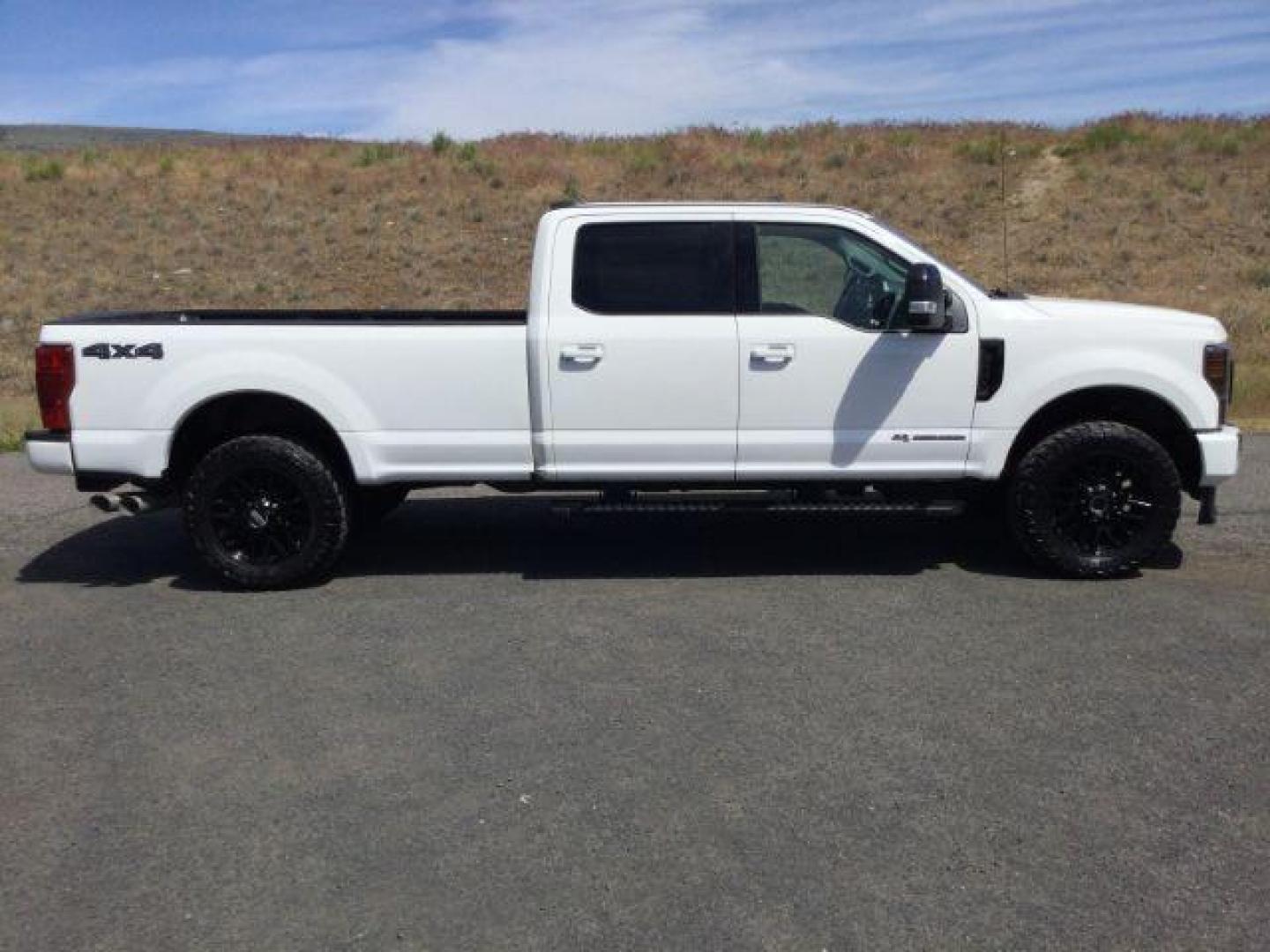 2020 Star White Metallic Tri-Coat Ford F-350 LARIAT (1FT8W3BT2LE) , located at 1801 Main Street, Lewiston, 83501, (208) 743-9371, 46.417065, -117.004799 - Photo#12