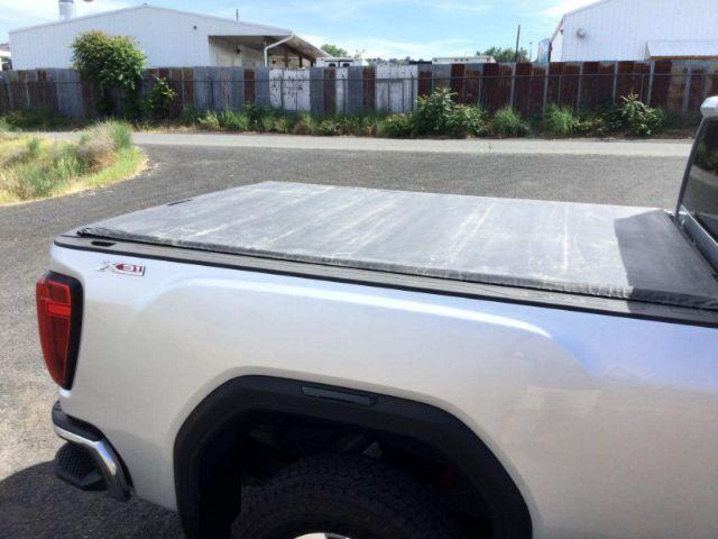 2023 Quicksilver Metallic /Black Cloth GMC Sierra 2500HD 4WD Crew Cab Standard Bed SLE (1GT49MEY3PF) with an 6.6L V8 TURBO DIESEL engine, 10-speed automatic transmission, located at 1801 Main Street, Lewiston, 83501, (208) 743-9371, 46.417065, -117.004799 - Photo#12