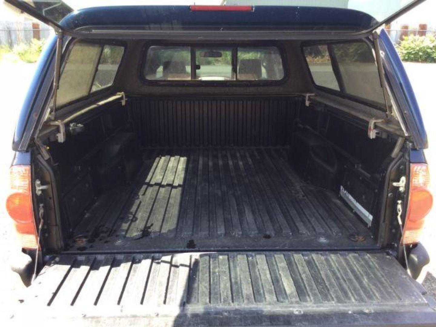 2006 Speedway Blue /Graphite Toyota Tacoma Base V6 (5TEUU42N26Z) with an 4L V-6 DOHC engine, automatic transmission, located at 1801 Main Street, Lewiston, 83501, (208) 743-9371, 46.417065, -117.004799 - Photo#16