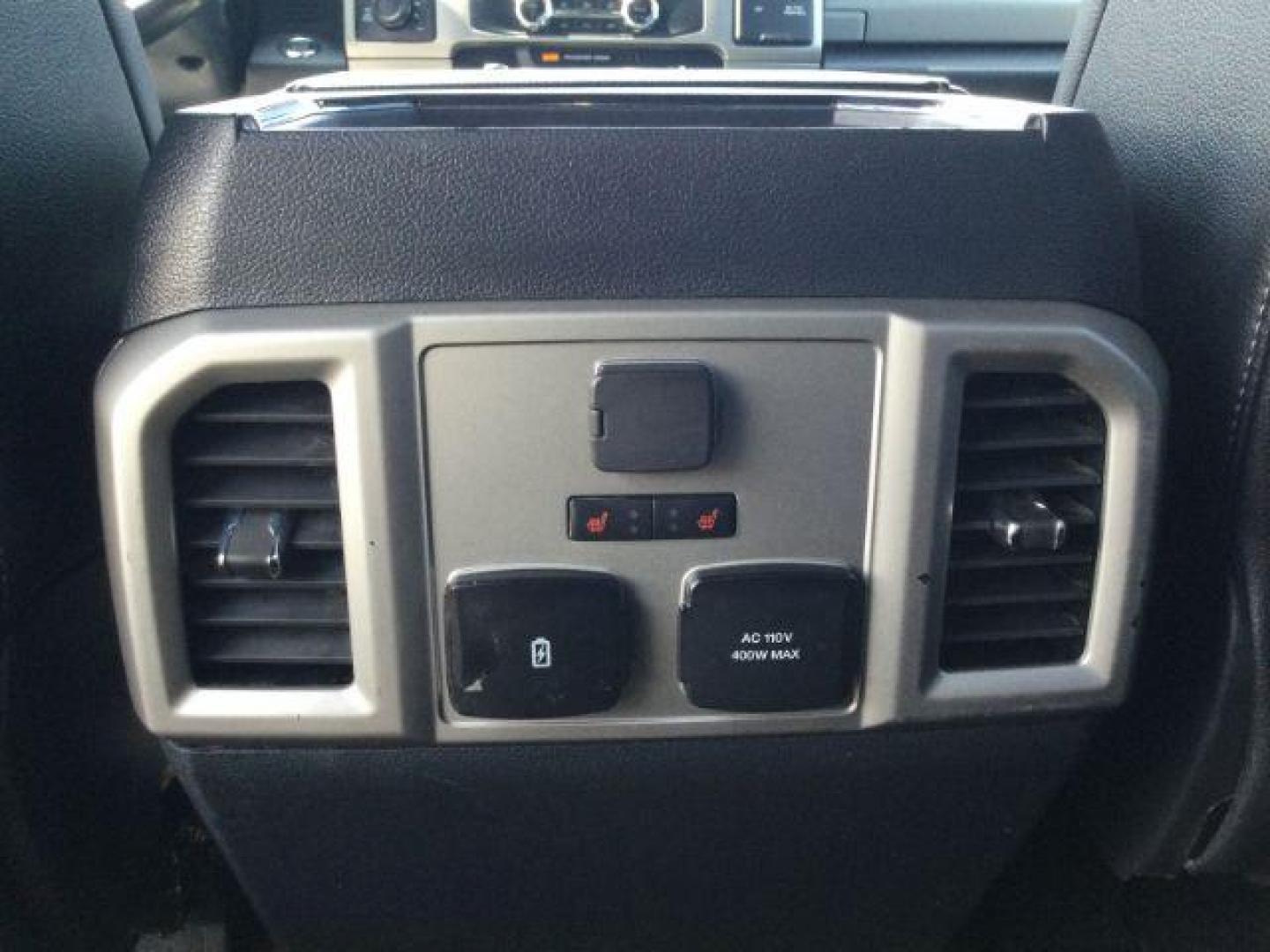 2022 Carbonized Gray Metallic /Black Onyx Ford F-350 Lariat (1FT8W3BN6NE) with an 7.3L V-8 variable valve control engine, Automatic, 10-Spd w/SelectShift and TorqShift transmission, located at 1801 Main Street, Lewiston, 83501, (208) 743-9371, 46.417065, -117.004799 - Photo#11