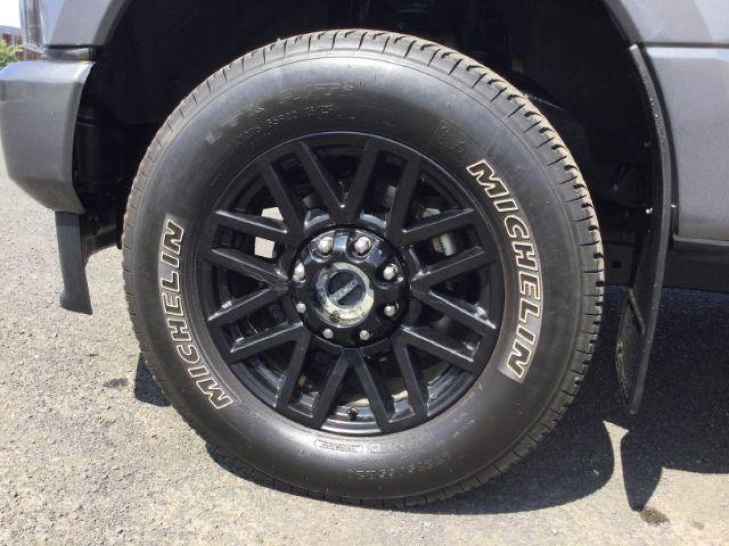 2022 Carbonized Gray Metallic /Black Onyx Ford F-350 Lariat (1FT8W3BN6NE) with an 7.3L V-8 variable valve control engine, Automatic, 10-Spd w/SelectShift and TorqShift transmission, located at 1801 Main Street, Lewiston, 83501, (208) 743-9371, 46.417065, -117.004799 - Photo#13