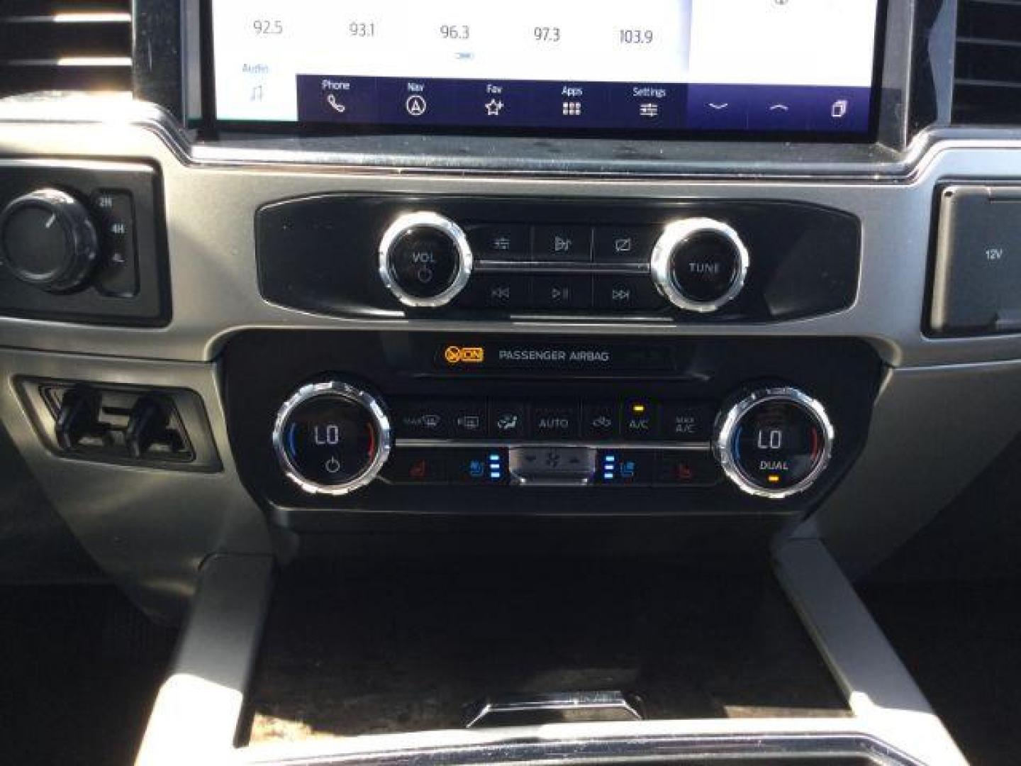2022 Carbonized Gray Metallic /Black Onyx Ford F-350 Lariat (1FT8W3BN6NE) with an 7.3L V-8 variable valve control engine, Automatic, 10-Spd w/SelectShift and TorqShift transmission, located at 1801 Main Street, Lewiston, 83501, (208) 743-9371, 46.417065, -117.004799 - Photo#14