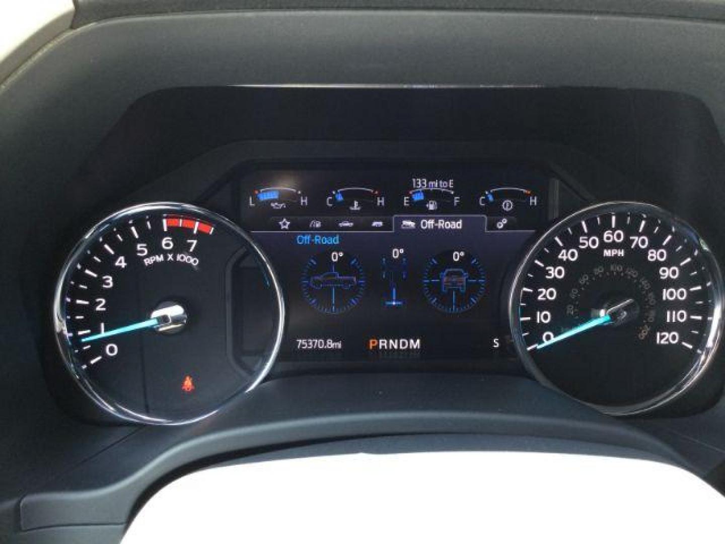 2022 Carbonized Gray Metallic /Black Onyx Ford F-350 Lariat (1FT8W3BN6NE) with an 7.3L V-8 variable valve control engine, Automatic, 10-Spd w/SelectShift and TorqShift transmission, located at 1801 Main Street, Lewiston, 83501, (208) 743-9371, 46.417065, -117.004799 - Photo#15