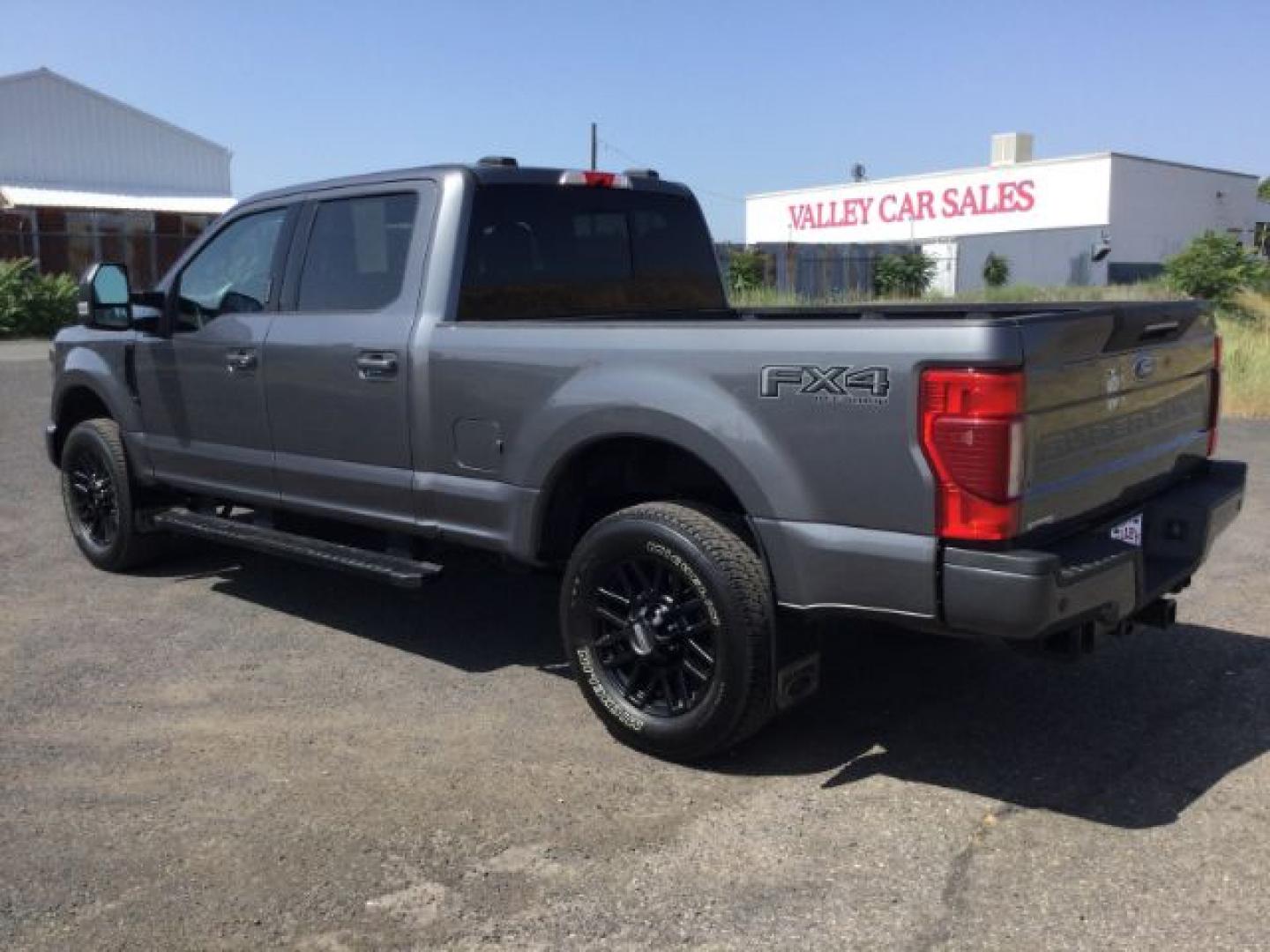 2022 Carbonized Gray Metallic /Black Onyx Ford F-350 Crew Cab 4x4 Lariat (1FT8W3BN6NE) with an 7.3L V-8 variable valve control engine, Automatic, 10-Spd w/SelectShift and TorqShift transmission, located at 1801 Main Street, Lewiston, 83501, (208) 743-9371, 46.417065, -117.004799- Photo#2
