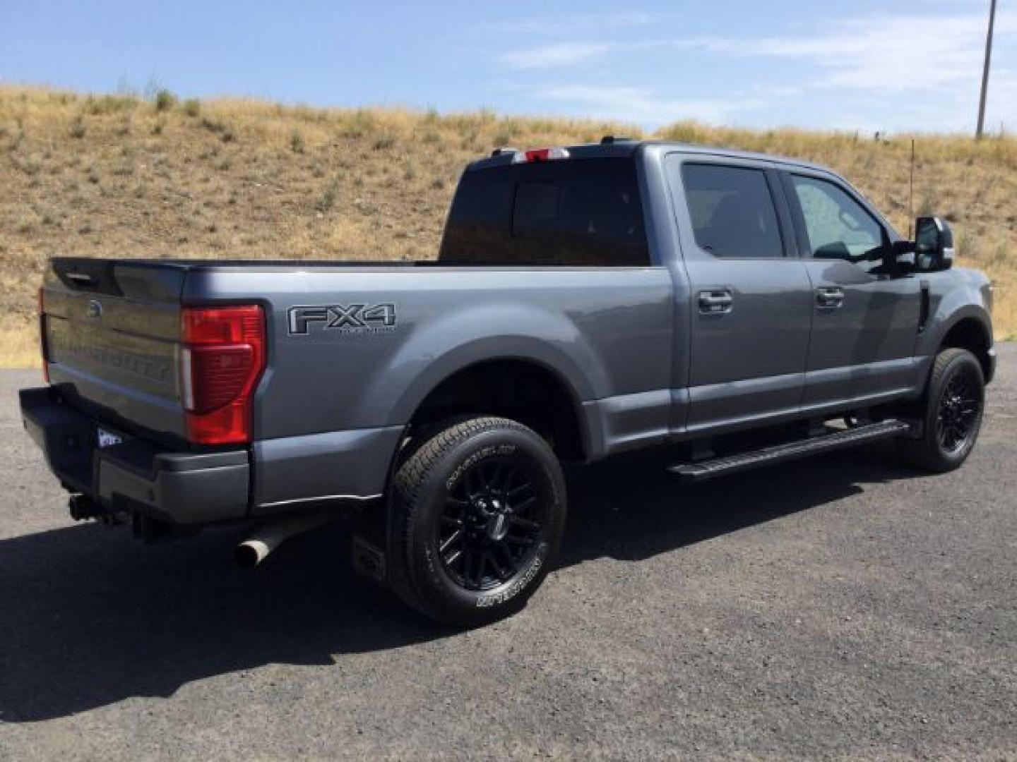 2022 Carbonized Gray Metallic /Black Onyx Ford F-350 Crew Cab 4x4 Lariat (1FT8W3BN6NE) with an 7.3L V-8 variable valve control engine, Automatic, 10-Spd w/SelectShift and TorqShift transmission, located at 1801 Main Street, Lewiston, 83501, (208) 743-9371, 46.417065, -117.004799- Photo#10