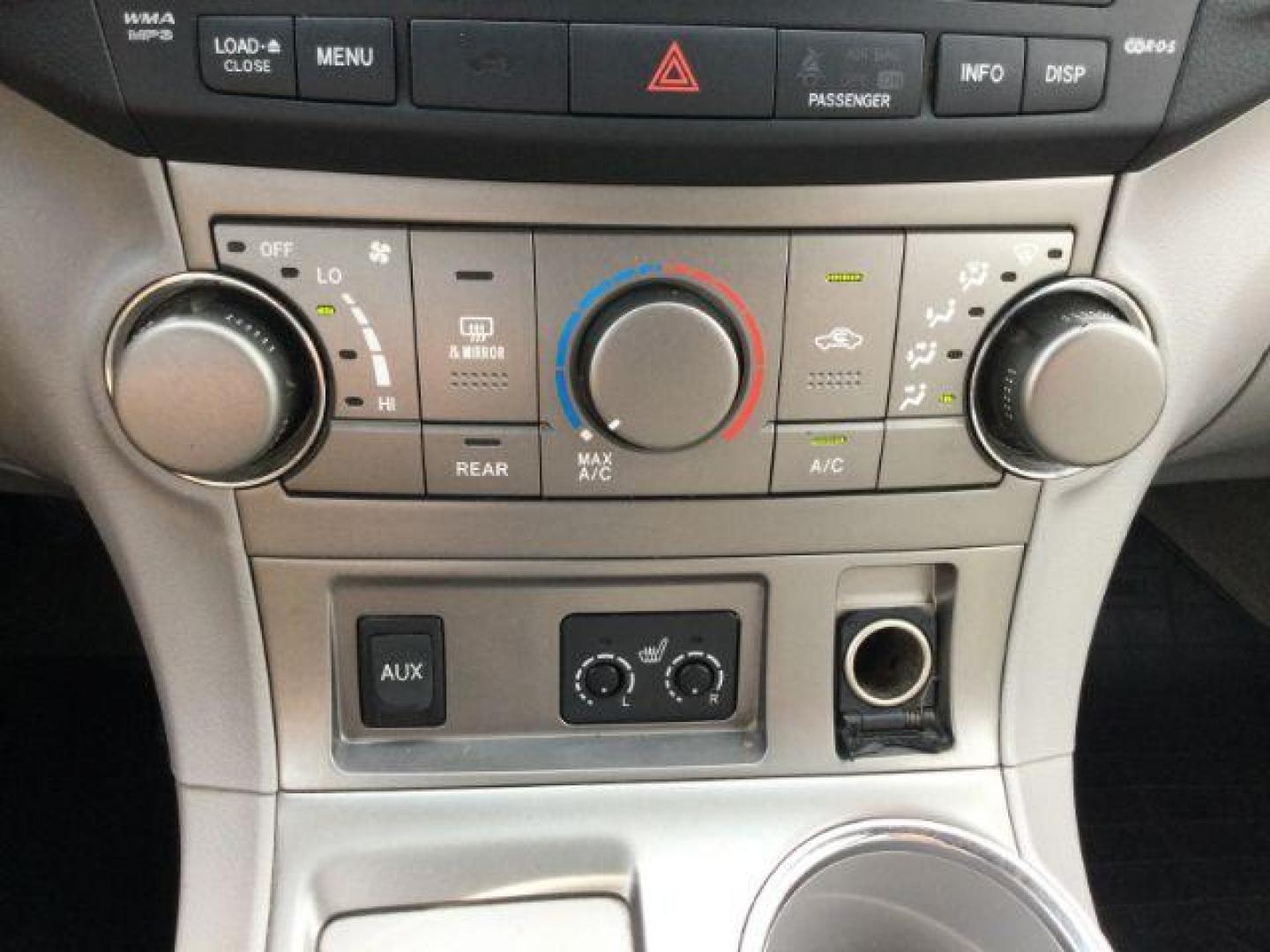 2008 Magnetic Gray Metallic /Ash Toyota Highlander Sport (JTEES43A482) with an 3.5L V-6 DOHC engine, Automatic, 5-Spd w/Overdrive transmission, located at 1801 Main Street, Lewiston, 83501, (208) 743-9371, 46.417065, -117.004799 - Photo#18