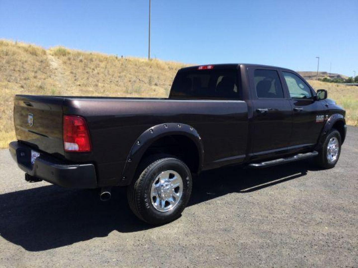 2016 Luxury Brown Pearlcoat /Diesel Gray/Black Ram 2500 Tradesman (3C6UR5HL7GG) with an 6.7L L6 OHV 24V TURBO DIESEL engine, 6-Speed Automatic transmission, located at 1801 Main Street, Lewiston, 83501, (208) 743-9371, 46.417065, -117.004799 - Photo#19