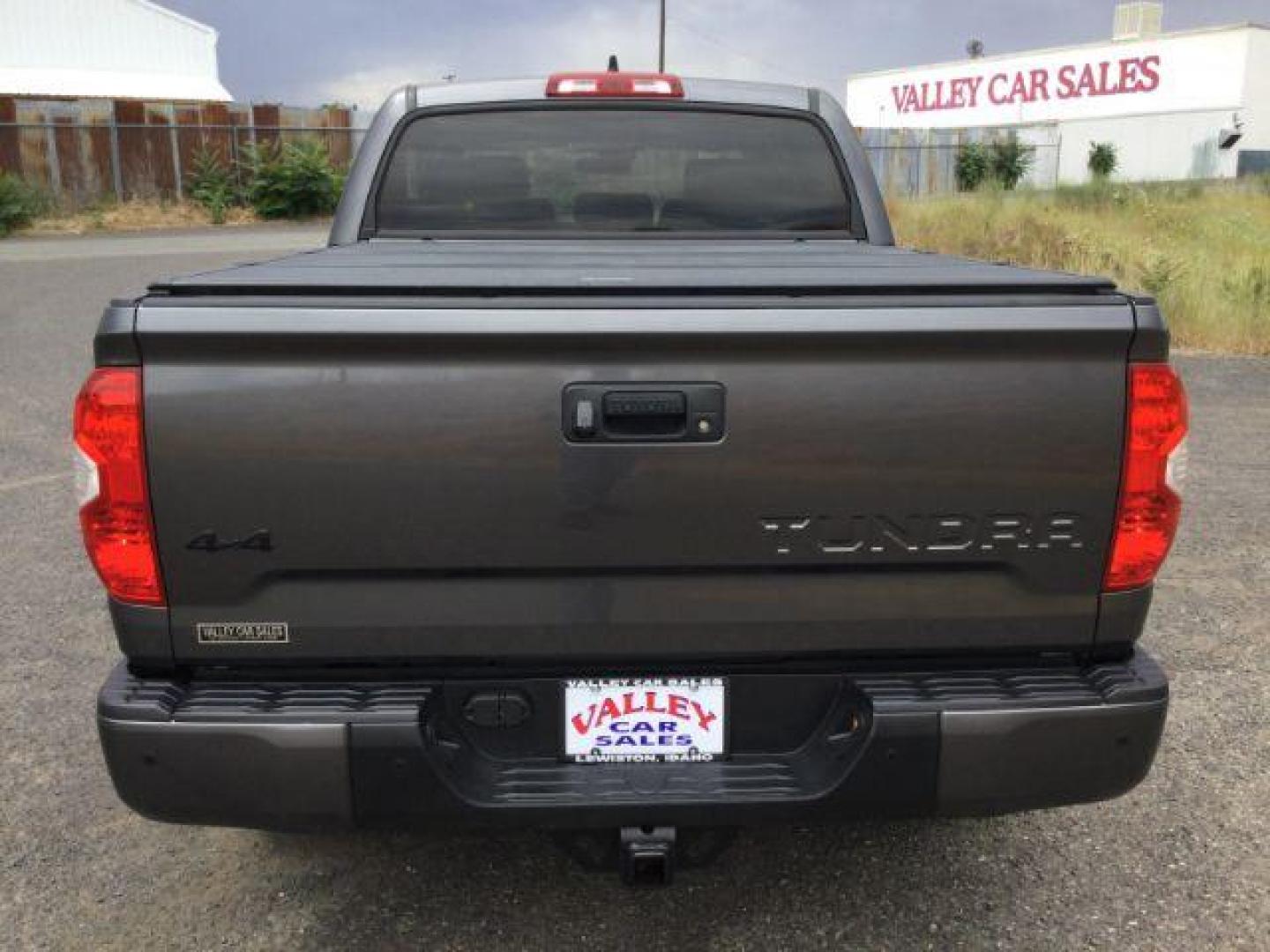2020 Magnetic Grey Metallic /BLACK LEATHER w/Red stitching Toyota Tundra Crew Cab TRD Pro 4WD 5.7L V8 (5TFDY5F11LX) with an I-FORCE 5.7L V-8 DOHC engine, 6-Speed Automatic transmission, located at 1801 Main Street, Lewiston, 83501, (208) 743-9371, 46.417065, -117.004799 - Photo#14