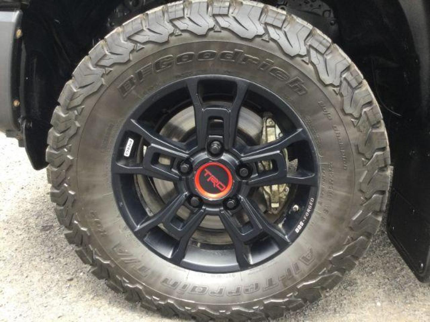 2020 Magnetic Grey Metallic /BLACK LEATHER w/Red stitching Toyota Tundra Crew Cab TRD Pro 4WD 5.7L V8 (5TFDY5F11LX) with an I-FORCE 5.7L V-8 DOHC engine, 6-Speed Automatic transmission, located at 1801 Main Street, Lewiston, 83501, (208) 743-9371, 46.417065, -117.004799 - Photo#19