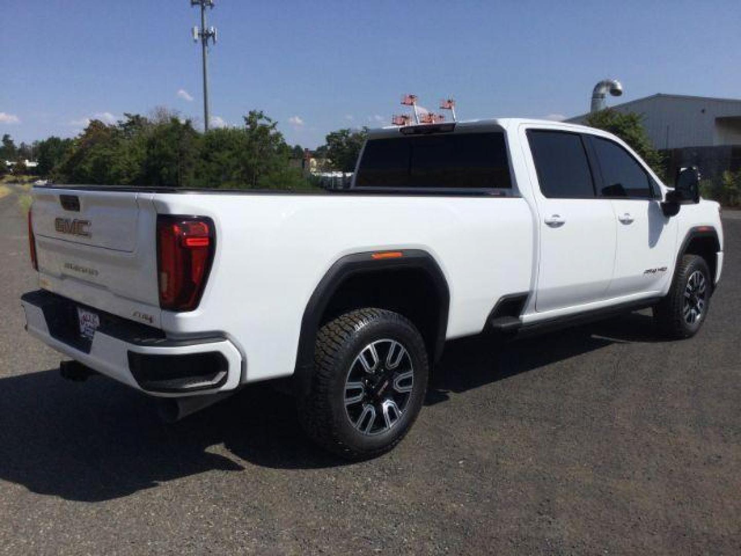 2023 Summit White /Jet Black w/Kalahari Accents GMC Sierra 3500HD 4WD Crew Cab Long Bed AT4 (1GT49VEY1PF) with an Duramax 6.6L V-8 diesel direct injection engine, 10-speed automatic transmission, located at 1801 Main Street, Lewiston, 83501, (208) 743-9371, 46.417065, -117.004799 - Photo#13